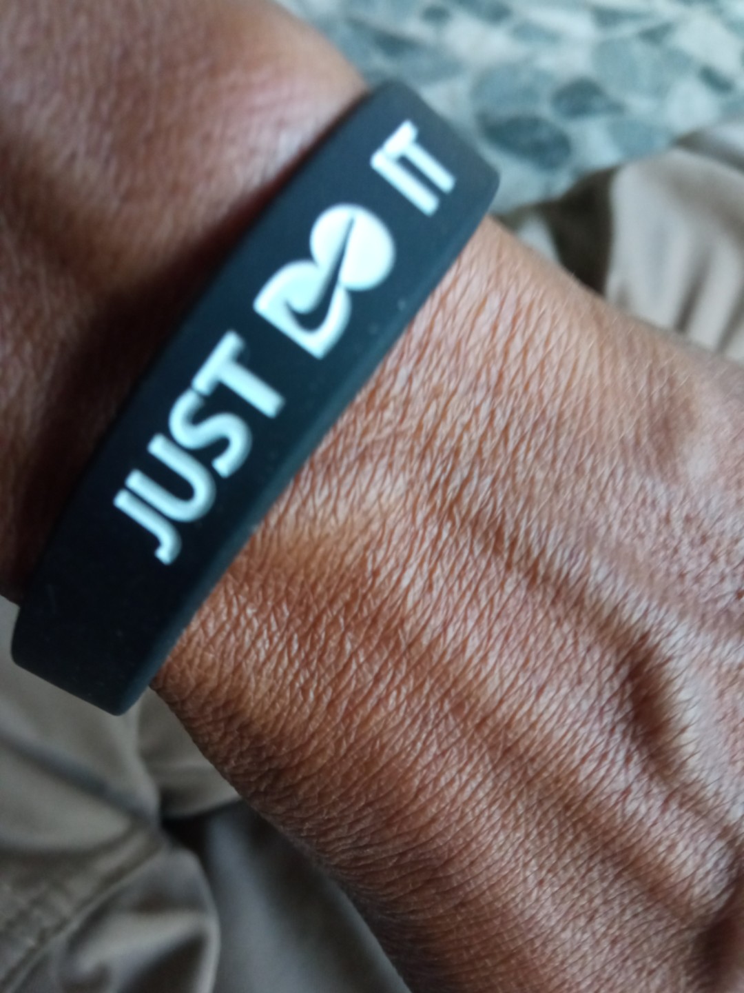 nike just do it rubber wristbands