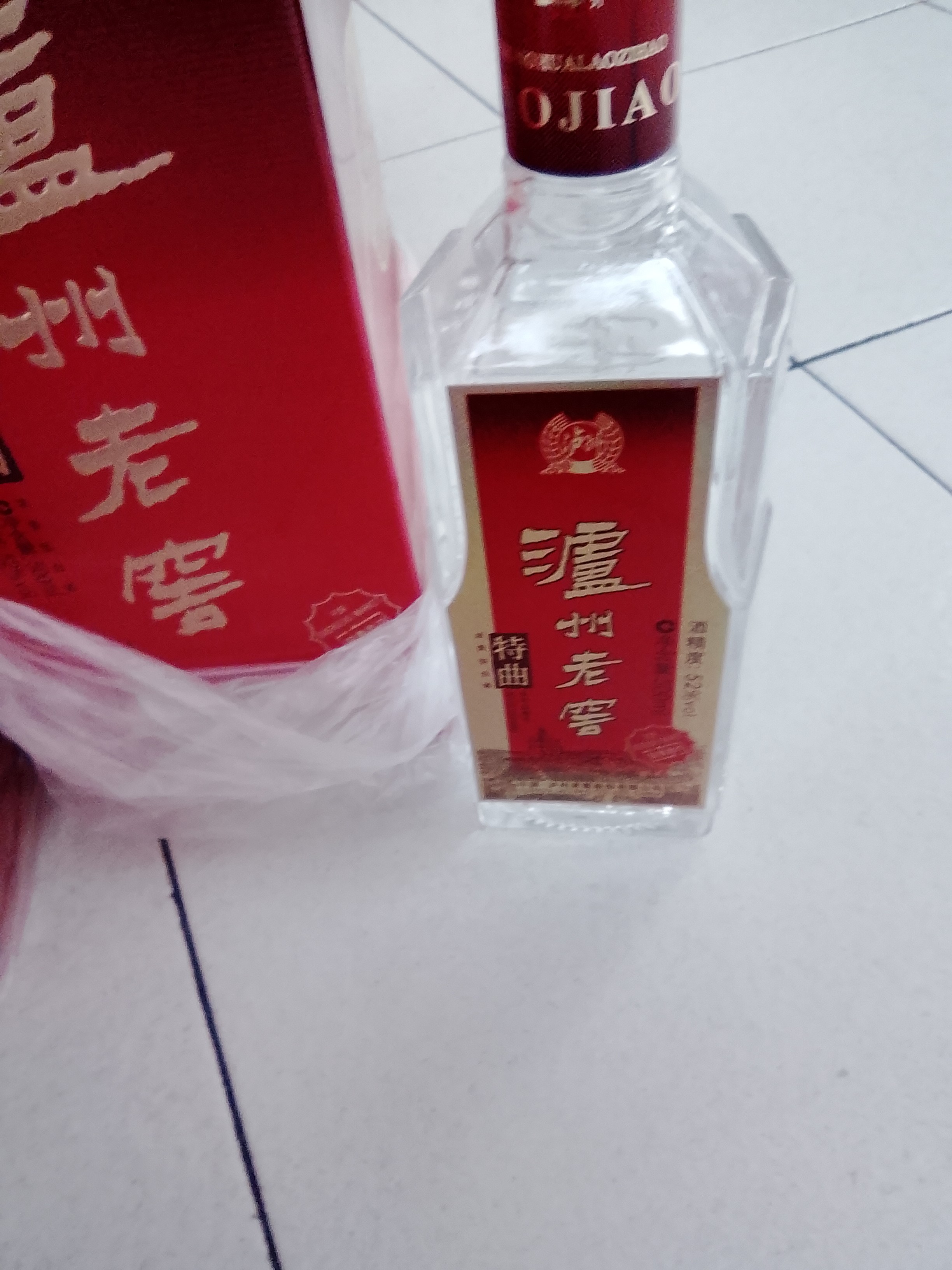Luzhou Laojiao Te Qu 52% 500ml Baijiu 特曲 泸州老窖 中国白酒