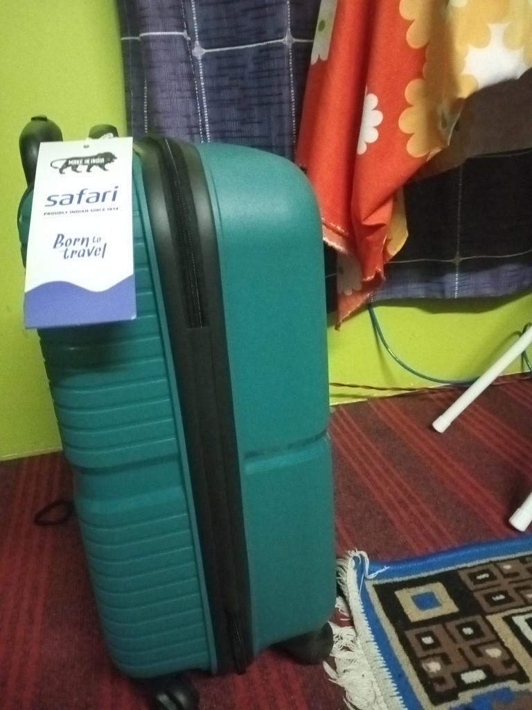 Safari Eclipse Secure 4W Hard Luggage (Small) 100% Polypropylene