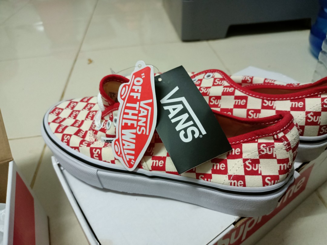 Vans authentic supreme hot sale red checker logo