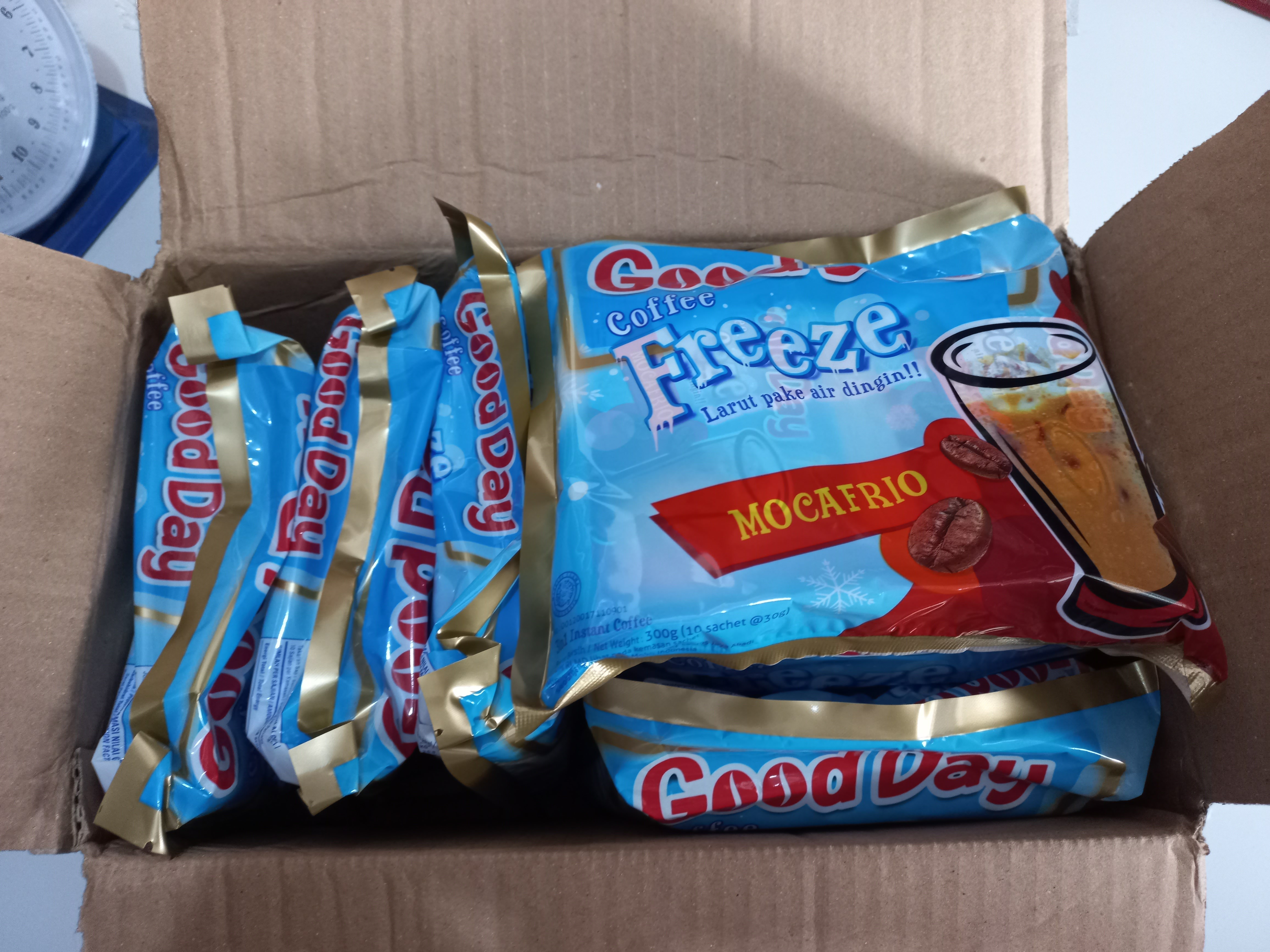 1 dus (120 bungkus) Good day coffee freeze, good day kopi es