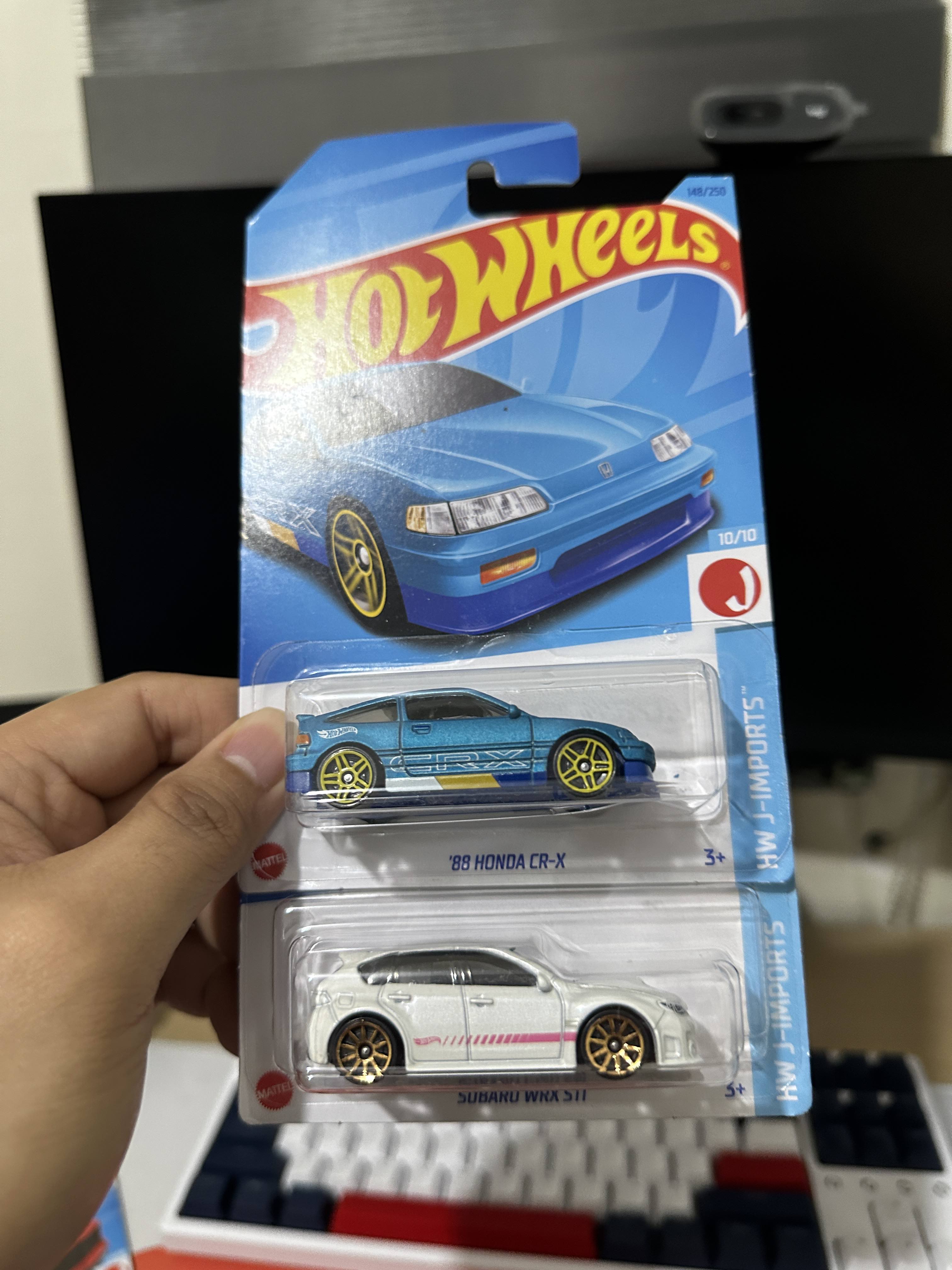 Hot Wheels 88 Honda CR-X (J-Imports) 1 :64 scale model