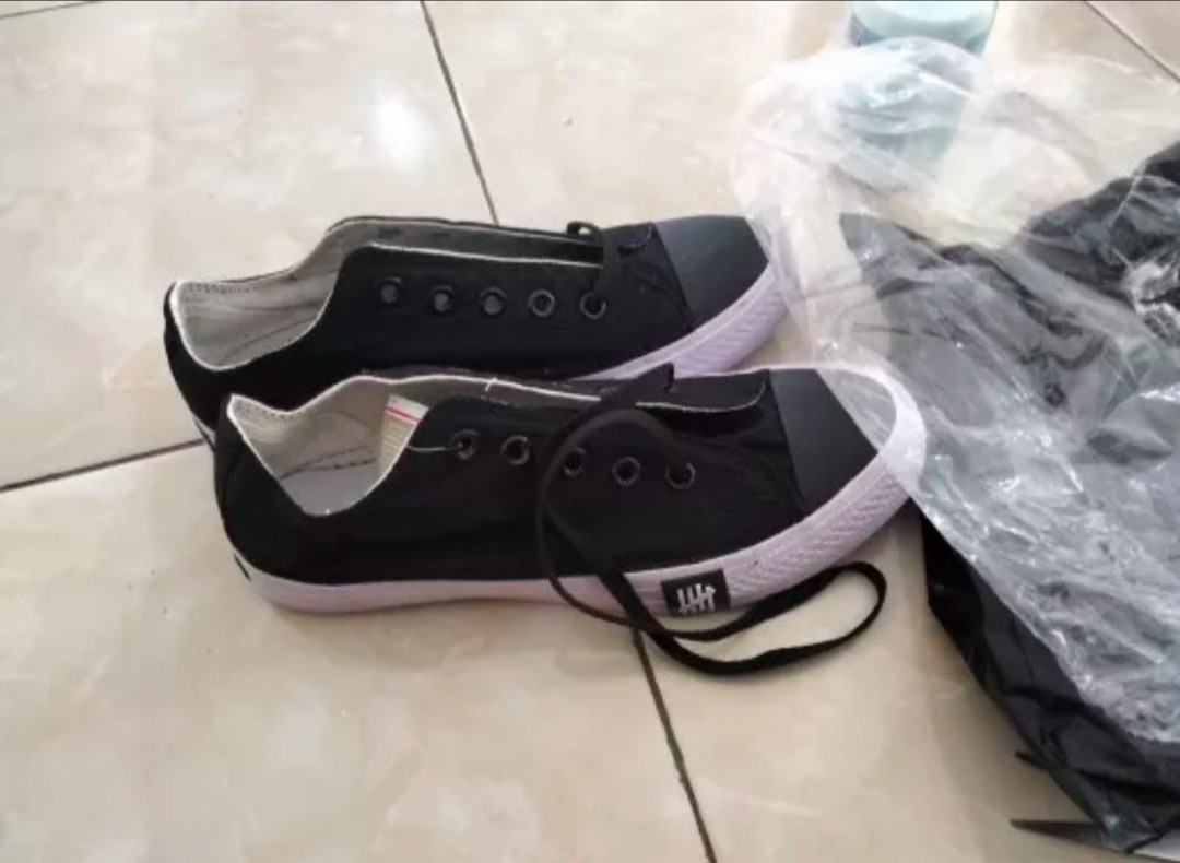 Sepatu Murah Sepatu Converse UNDEFEATED HITAM Pendek Petir Sepatu Sneaker  Casual Sepatu Pria Wanita sepatu terlaris Sepatu Sekolah Sepatu Kuliah  Sepatu Olahraga dan Sport | Lazada Indonesia