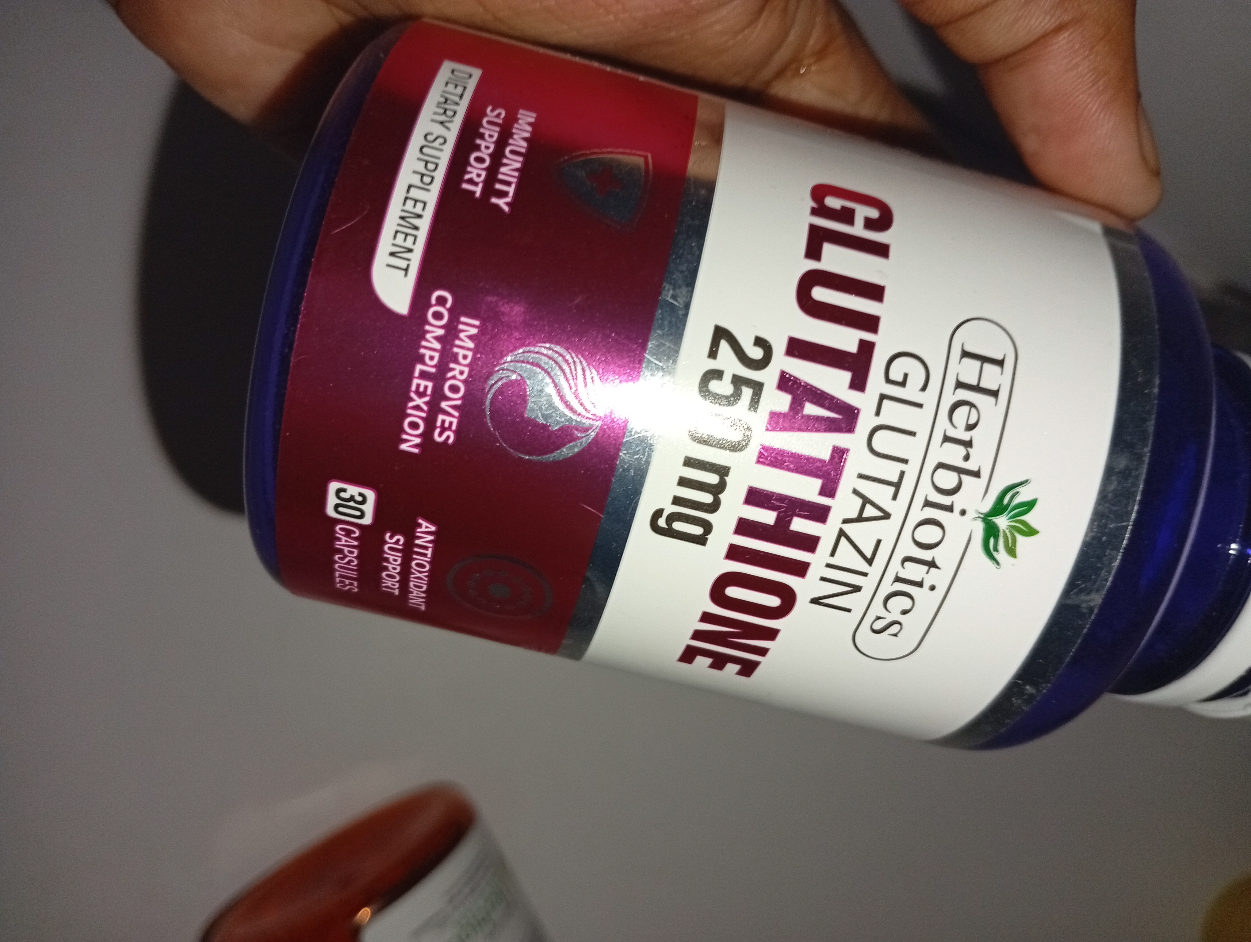 herbiotics glutathione with Vitamin C: A Powerful Duo for Skin Health Herbiotics Glutazin Tablets 250Mg (1