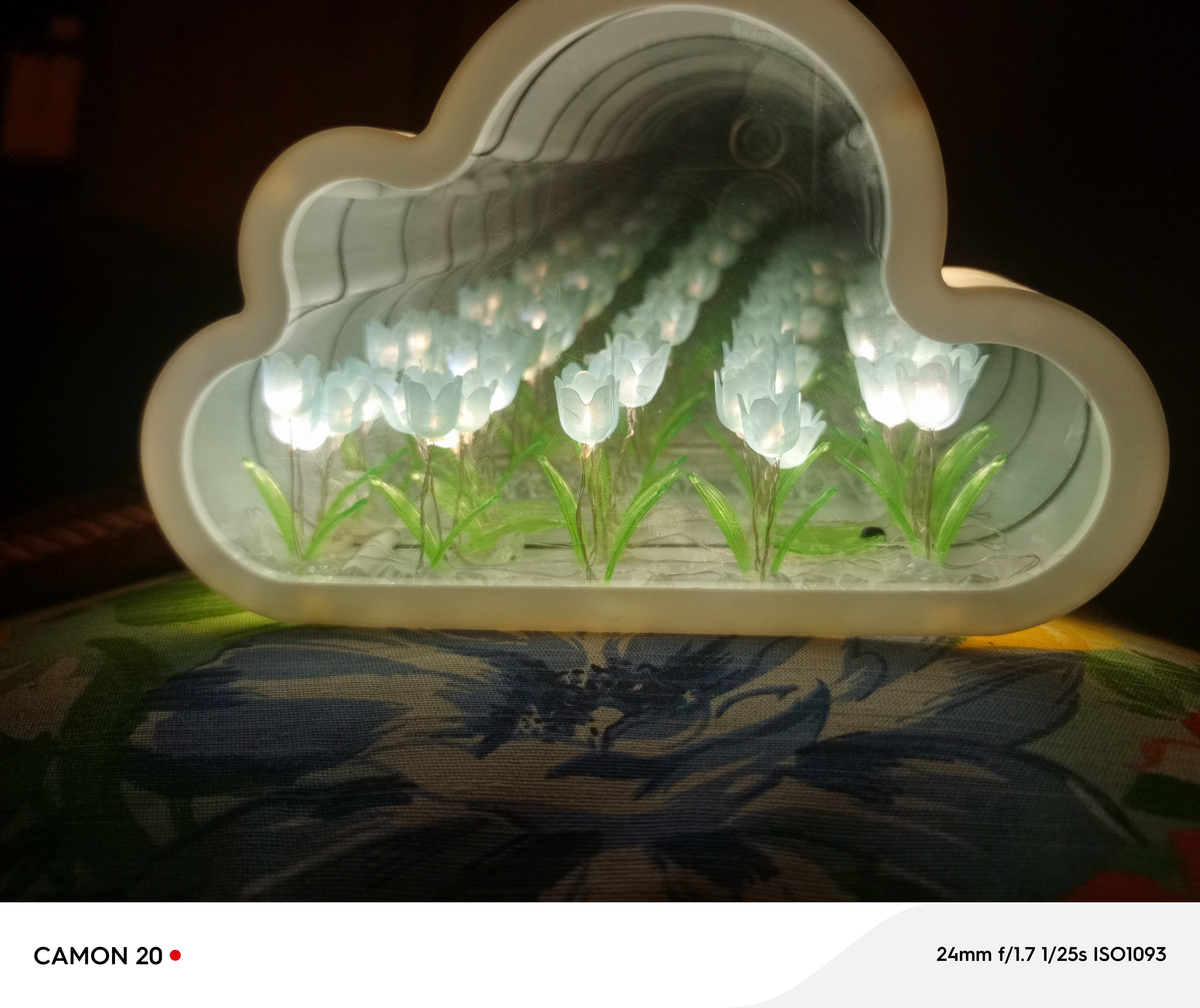 Cloud Shaped Tulip Mirror Night Light