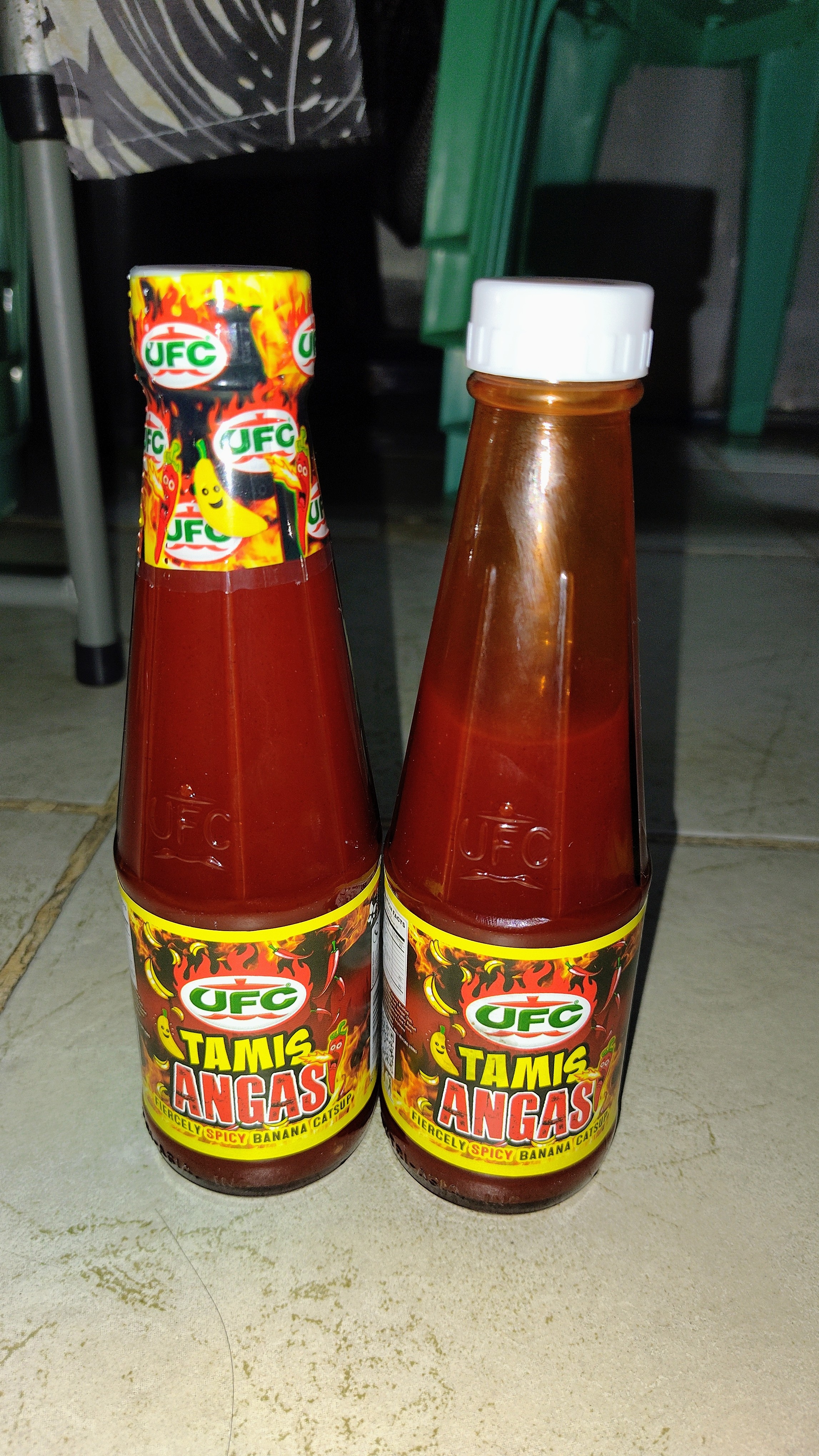 UFC Tamis Anghang Banana Catsup Hot&Spicy 320g - Pack of 2
