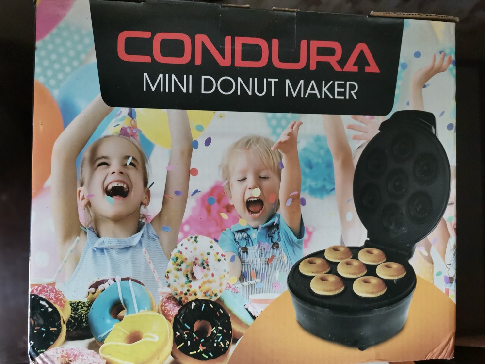 Get the Condura Mini Donut Maker and Condura Mini Cupcake Maker