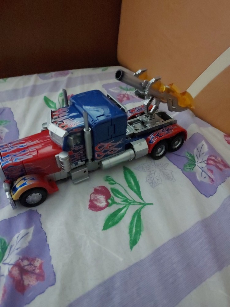 Black Mamba Transformable Robot - KM-01 Knight of Light / LS