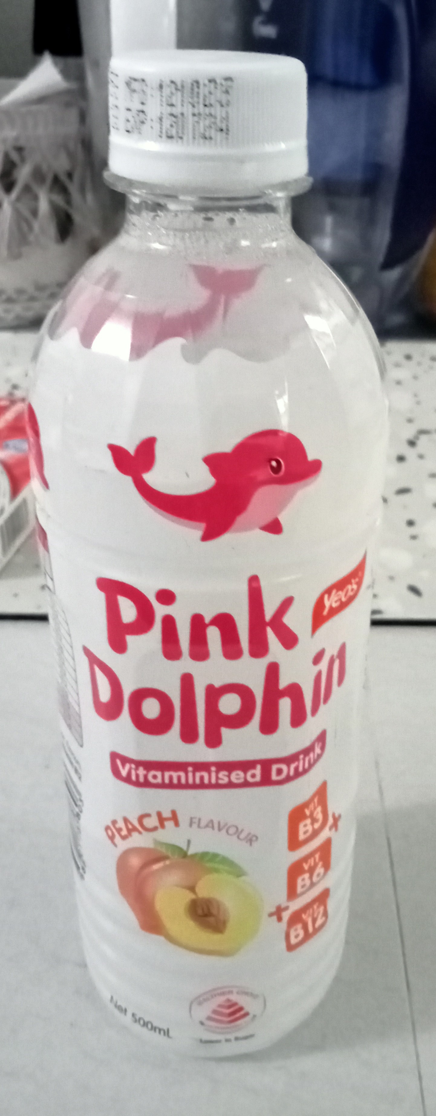 Yeos Pink Dolphin Peach Flavour Vitaminised Drink 500ML Dolphin