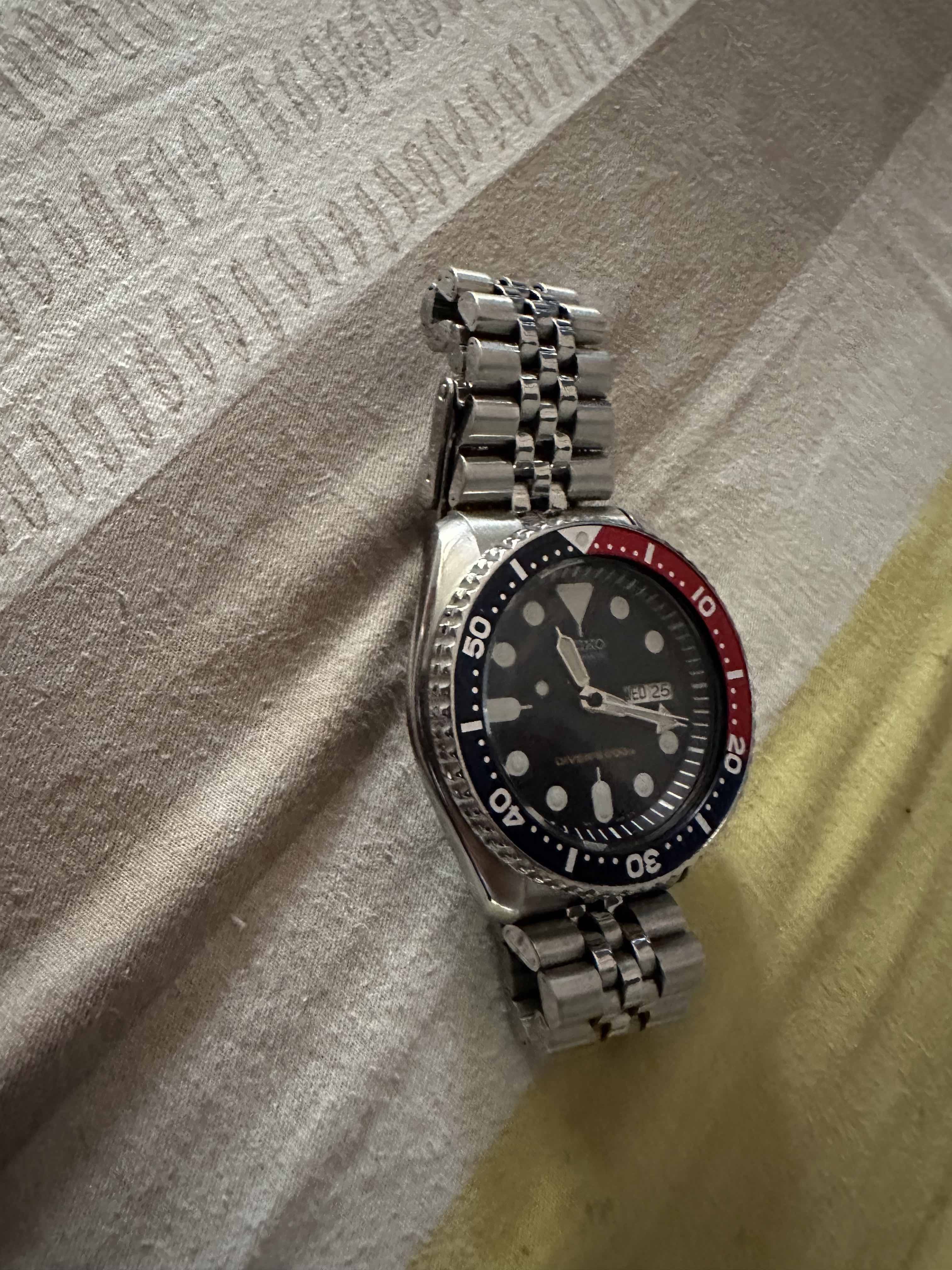 WTS] Seiko Pepsi SKX009 Automatic Dive Watch with Jubilee Bracelet (Brand  New) : r/Watchexchange