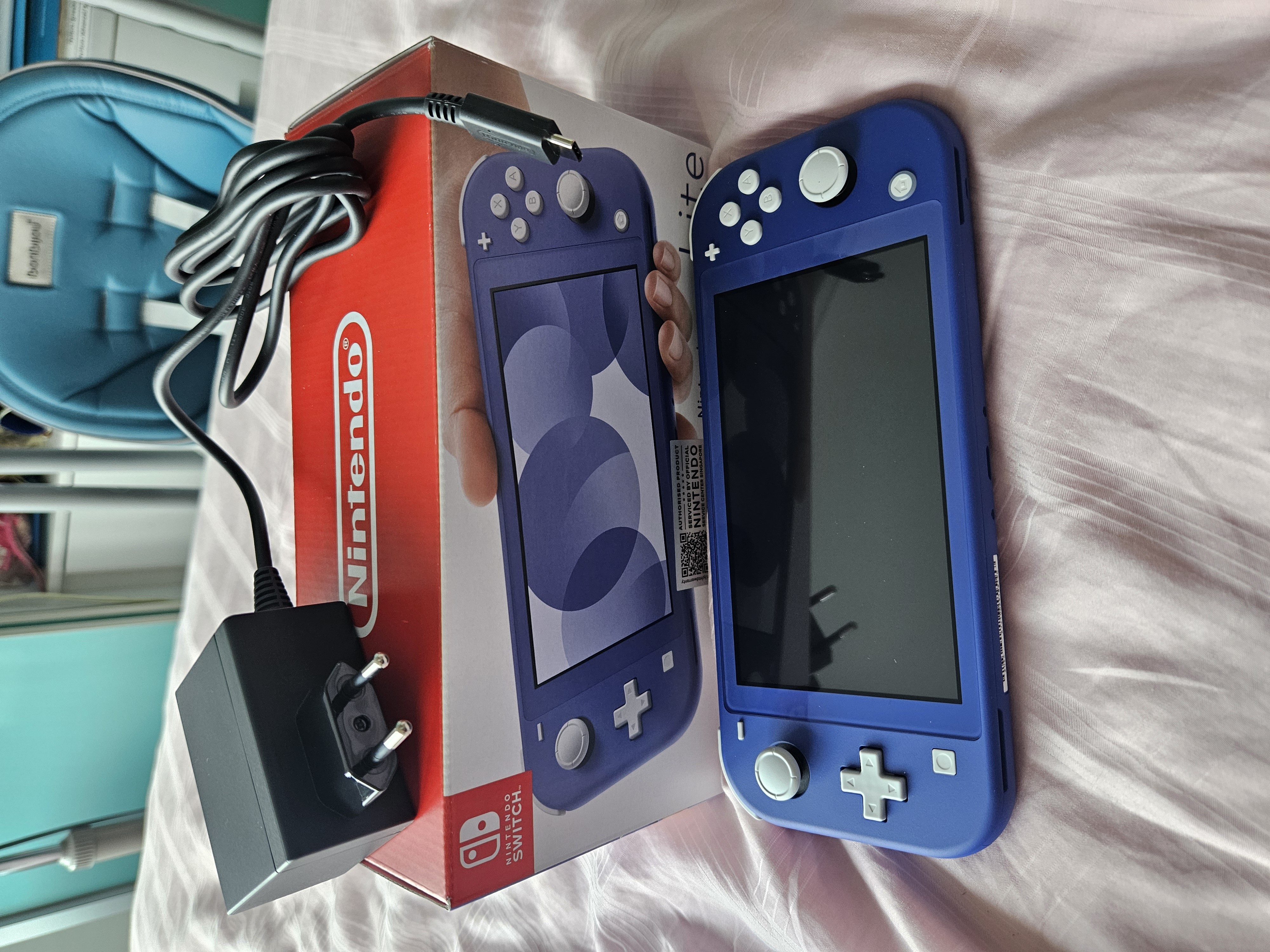 Nintendo Official Store] Nintendo Switch Lite - Blue | Lazada