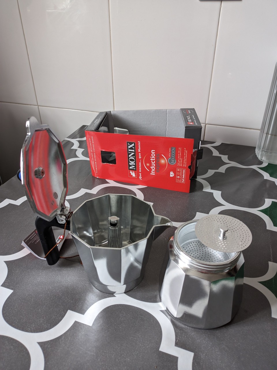 Monix Induction Express - Cafetera italiana de aluminio color plata. 6 a 12  tazas. Para cocinas de gas inducción vitrocerámica.