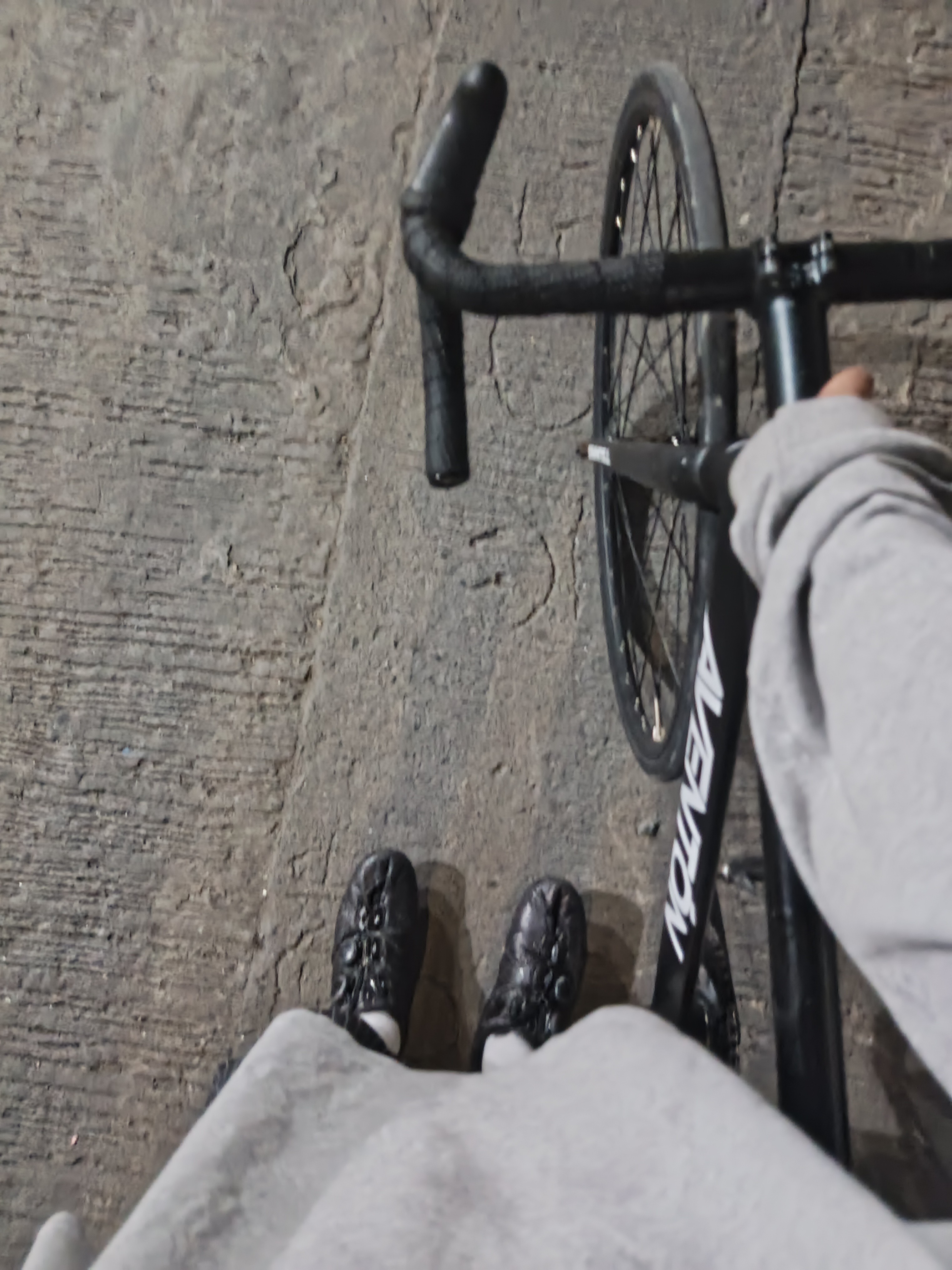 Autocollants vélo AVENTON sur mesure, autocollants sur le cadre +fourche - France