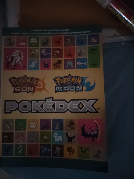 POKEMON SUN AND POKEMON MOON The Official Alola Region Pokédex