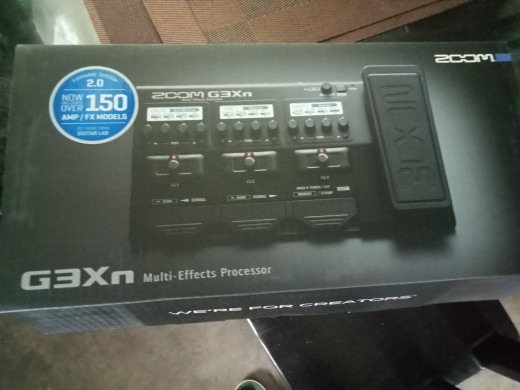 Zoom G3Xn Multi-Effects Processor with Built-In Expression Pedal