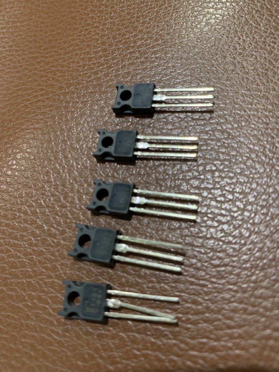 5PCS KTB1151-Y B1151-Y EPITAXIAL PNP TRANSISTOR TO126 #T3