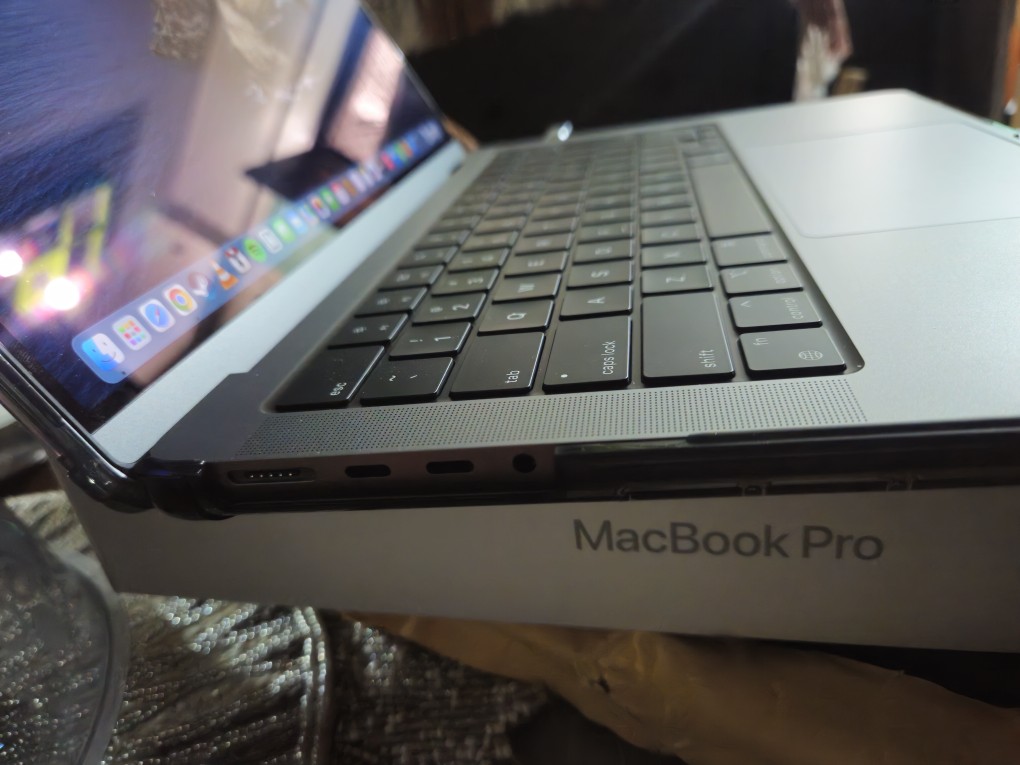 SUPCASE-Coque pour MacBook Pro 14 , 2023/2021 UB Clear M3 / M3