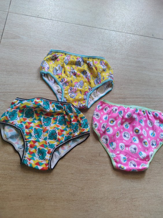 Kids Panty For Girls, Random Color & Design Cotton Spandex Breathable  Comfortable Assorted Underwear, Baby, Infant, Toddler, Girl Casual Trendy  Fashionable Stylish Kids Clothing Outfit For Pambahay, Pantulog,  Loungewear, & Sleepwear, Girls