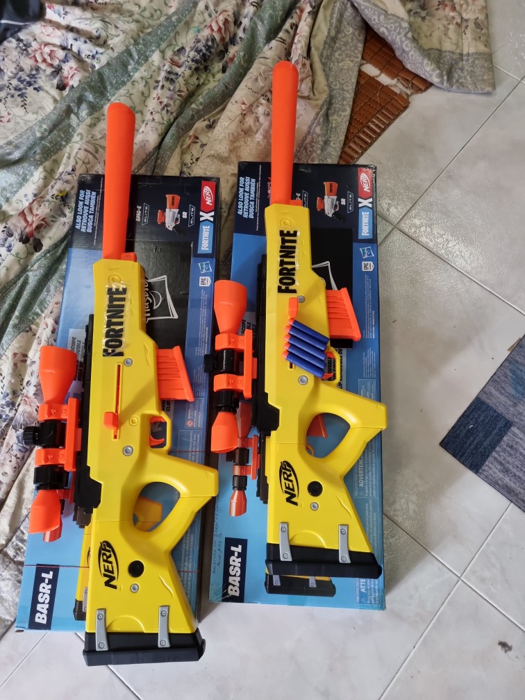 Nerf Fortnite BASR-R Bolt Action Blaster - Includes 6-Dart Clip, Scope, 3 Bush Targets & 6 Darts