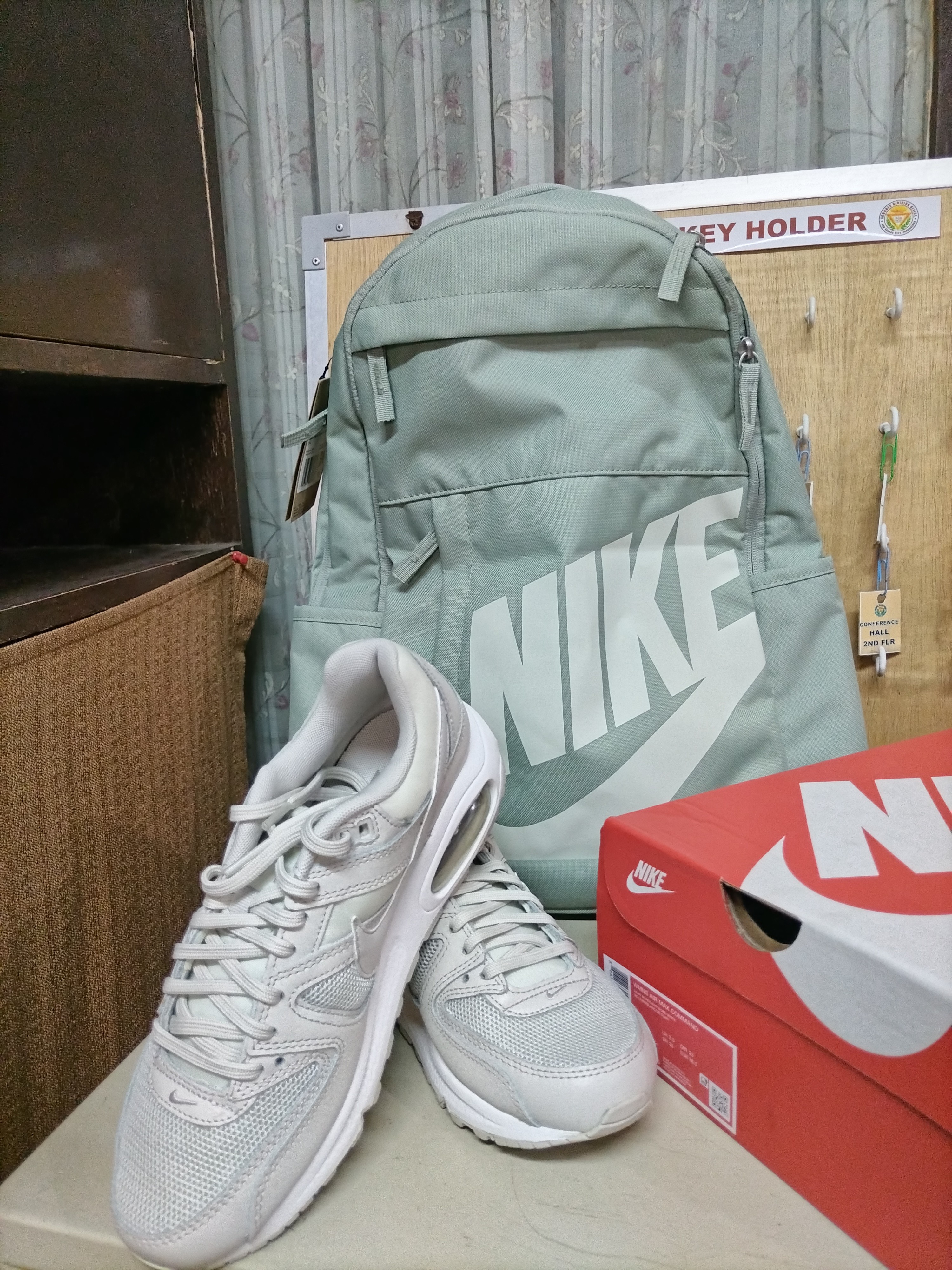 Nike Womens Air Max Command Shoes Light Bone Sports Synthetics