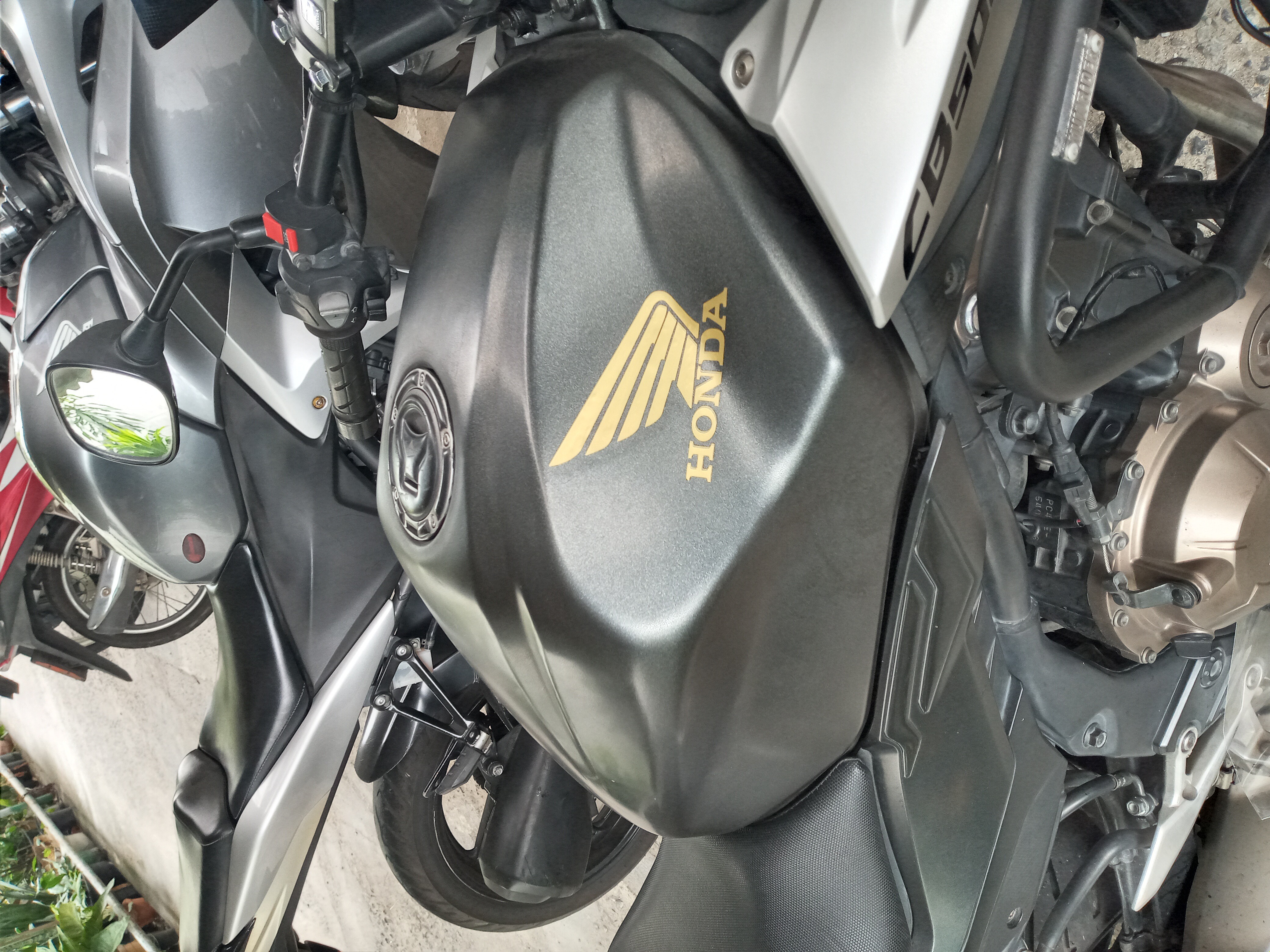 2x Carbon Look Bike Decal Stickers – Honda Wing Logo – Glossy Reflective – Universal Fit