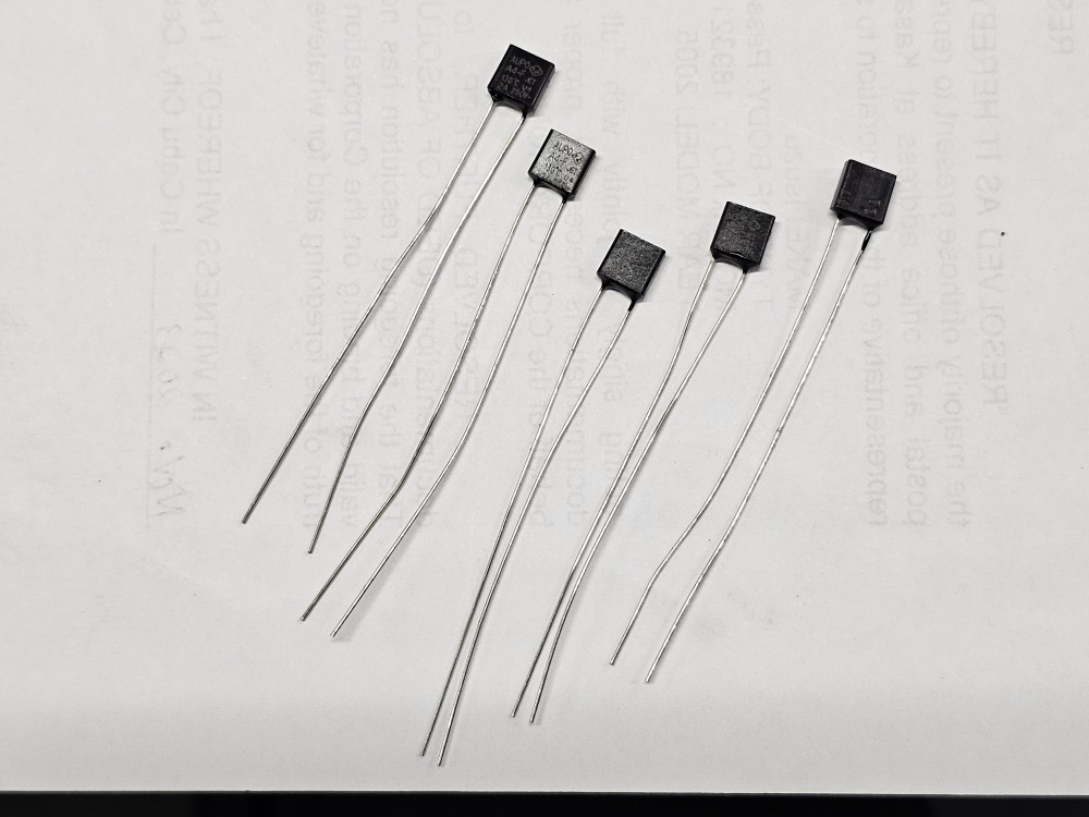 5-Pack Aupo A4-F Thermal Fuse Cutoff 130°C 250V 2A - Radial Thermal Protection 3 thumbnail image