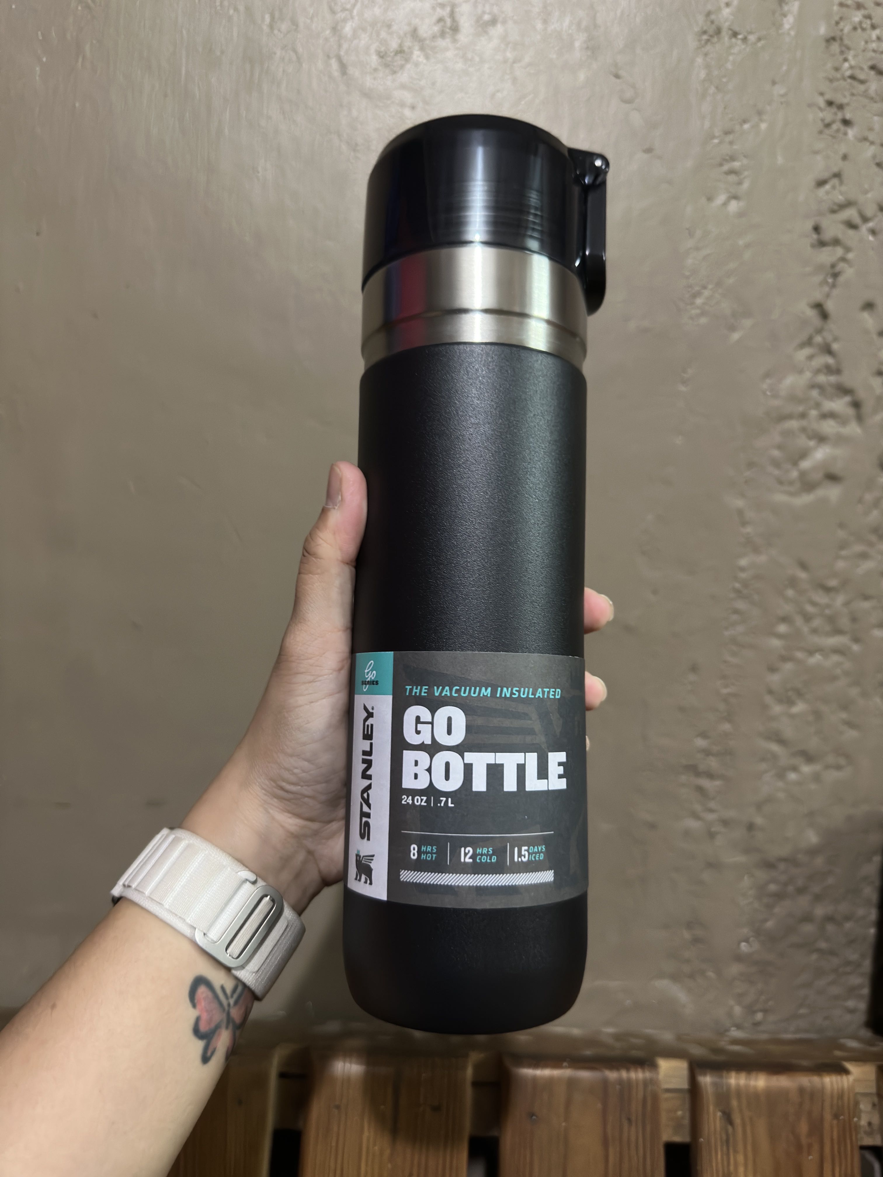 STANLEY Go Vacuum Bottle 15.89 oz White Splash Guard Included