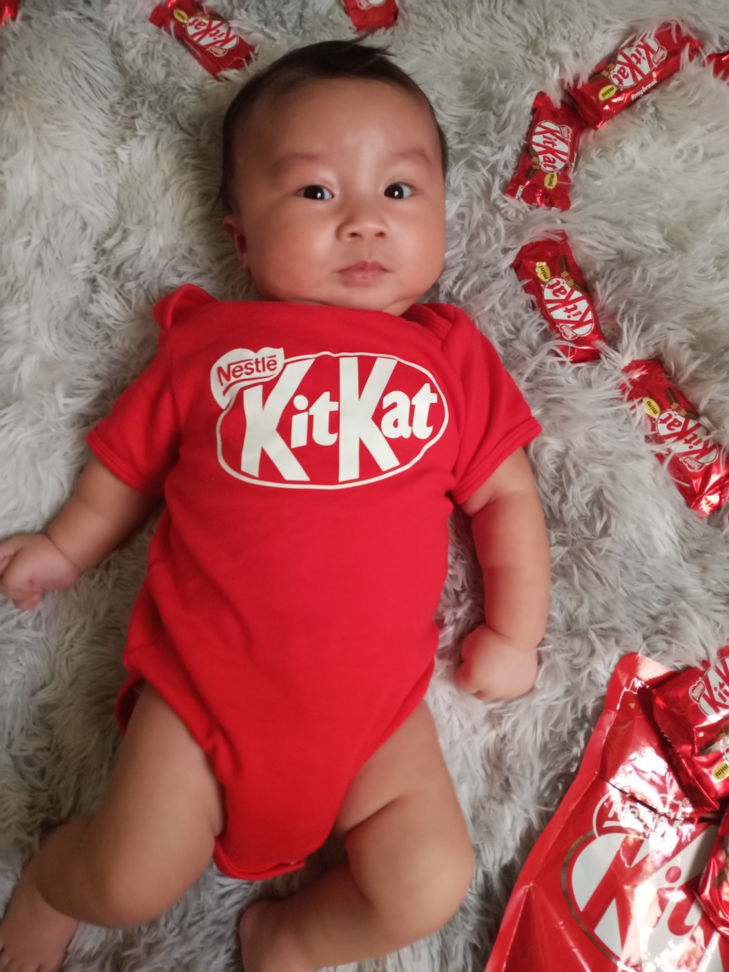 11-october-baby-picture-ideas-manhattan-society