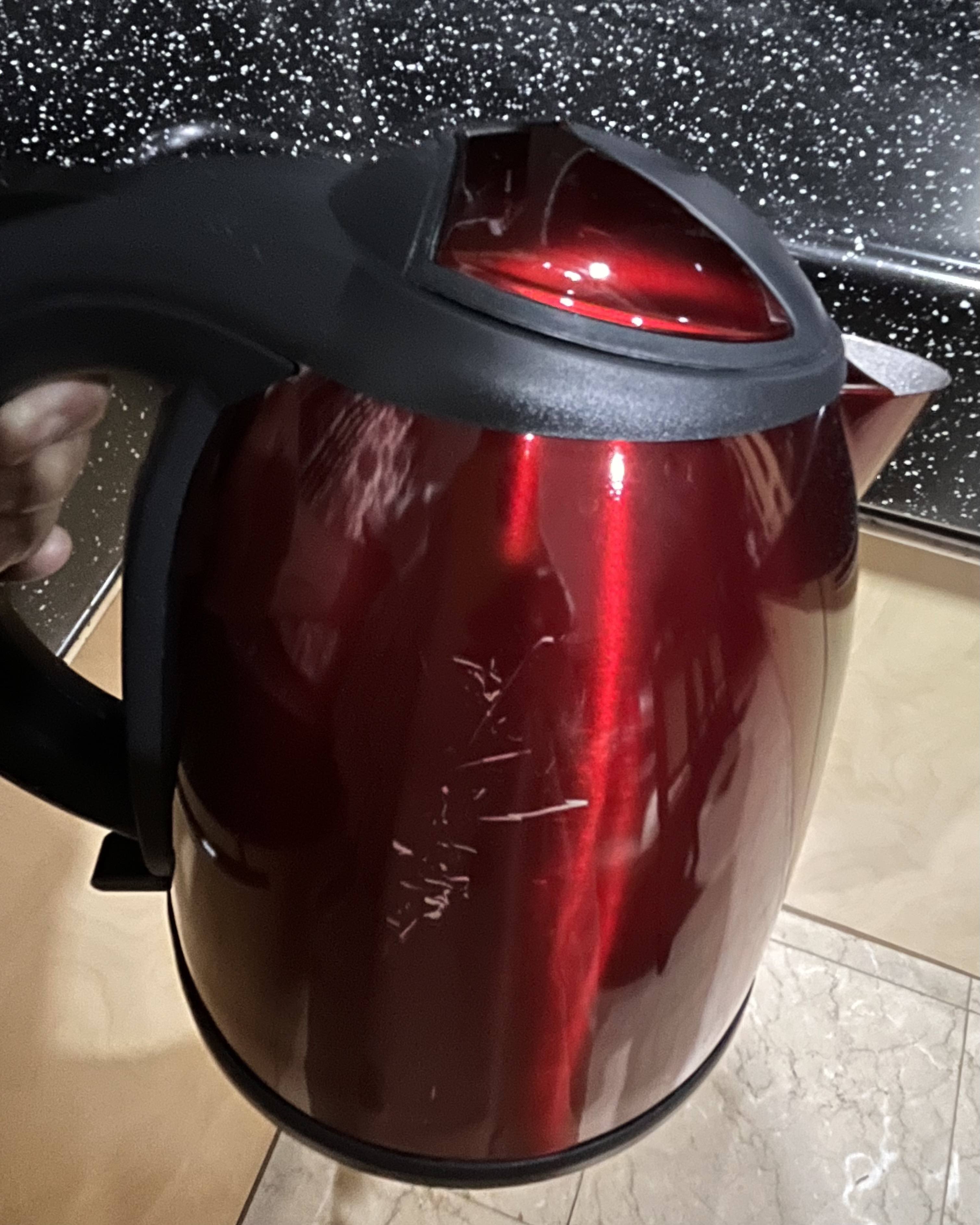 Best Buy: Hamilton Beach 1 Liter Electric Kettle (40997) Red