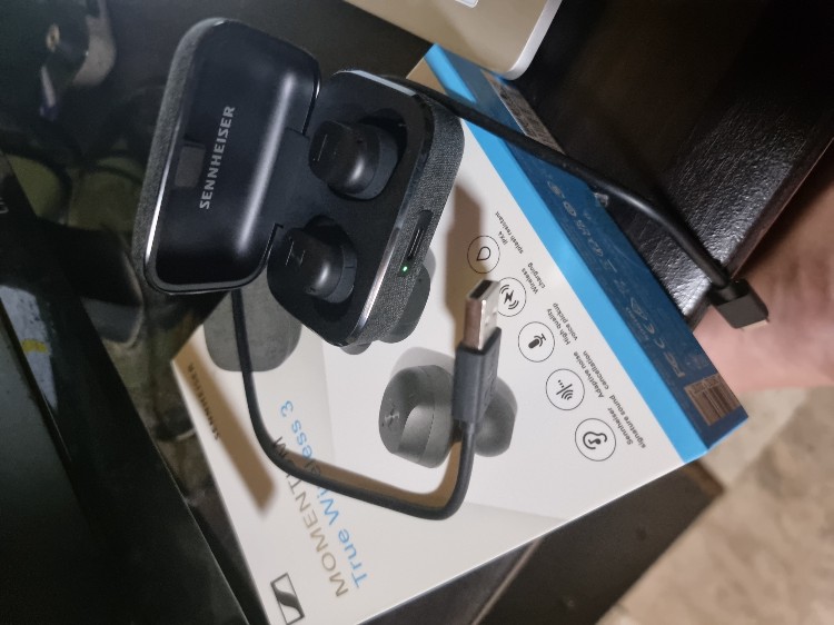 SENNHEISER MOMENTUM True Wireless Active Noise Cancelling True