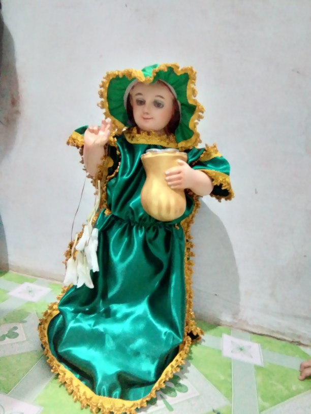 sto nino green dress Infant Jesus of Prague (2)