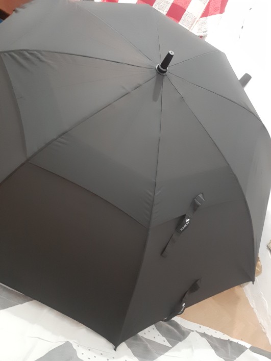 Is 68 Inch ZOMAKE Golf Umbrella Big Enough? Reviewing Windproof Umbrellas  on  