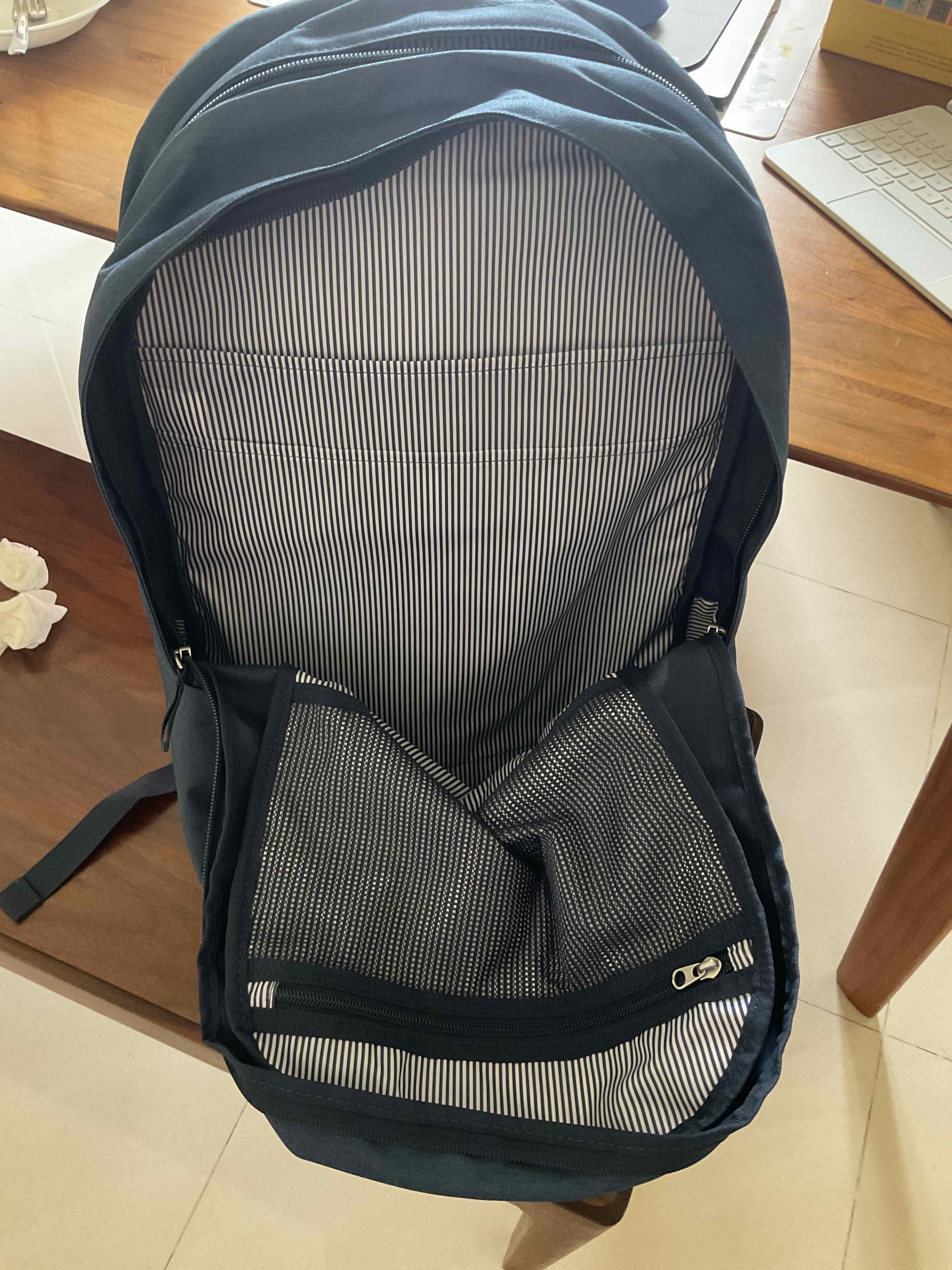 Zaino Beckmann City Max 34L Nero - Sostenibile, Idrorepellente, Con Copertura Pioggia, Per Laptop 16"
