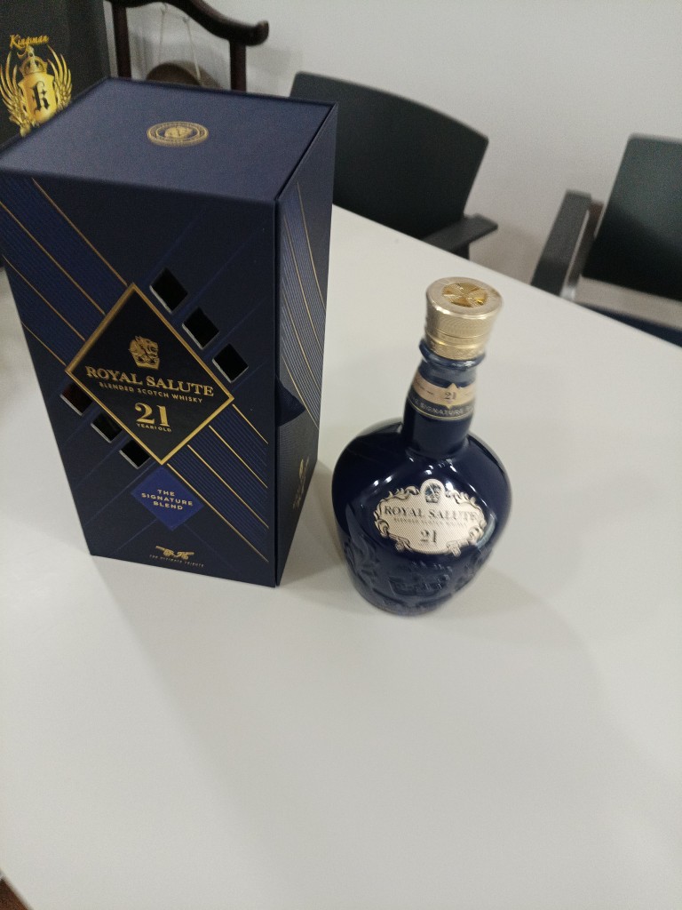 Chivas Regal Royal Salute 21 Years 700ml The Signature Blend (with box)