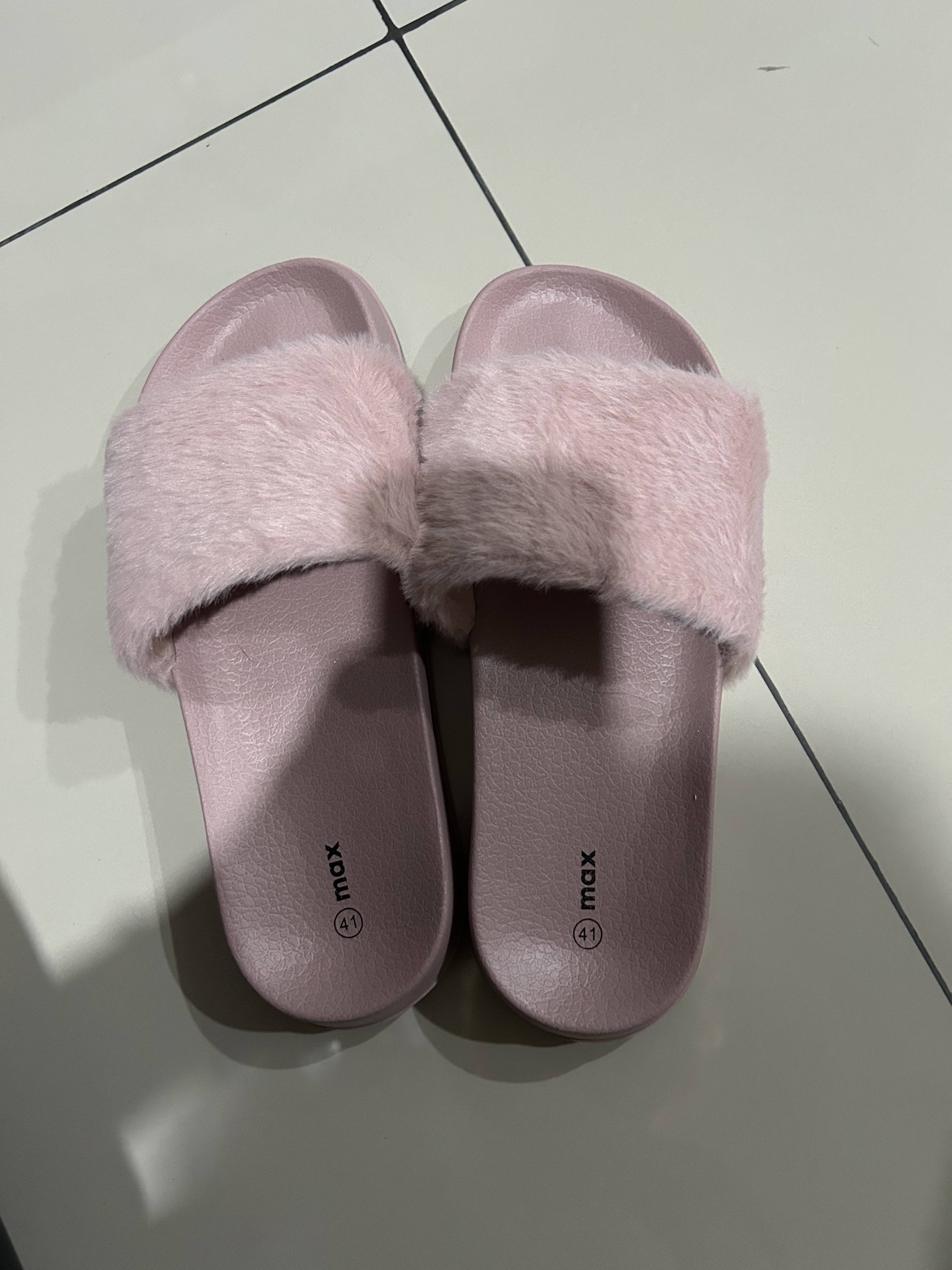 slippers in max fashion