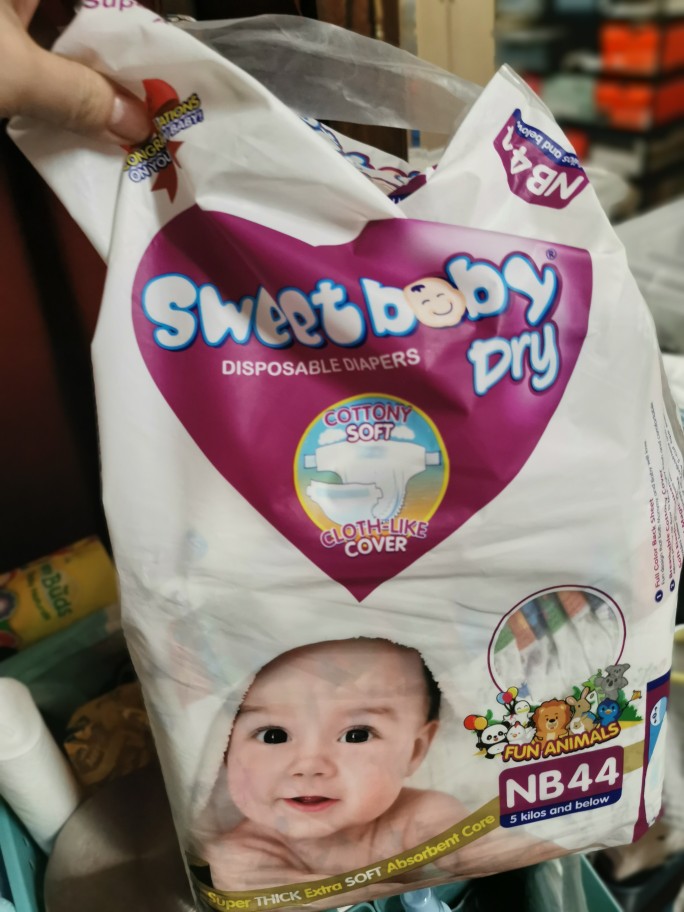 Sweetbaby® Dry Newborn Diapers 44s