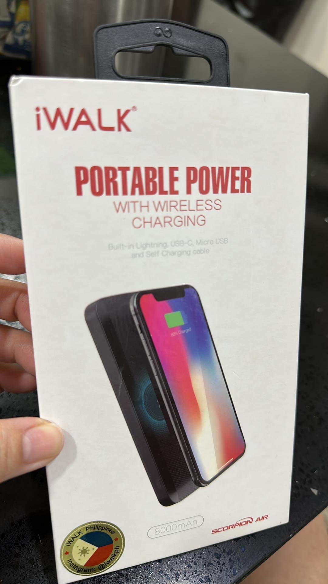 iWALK Scorpion Air 8000mAh Universal Wireless Powerbank UBA8000