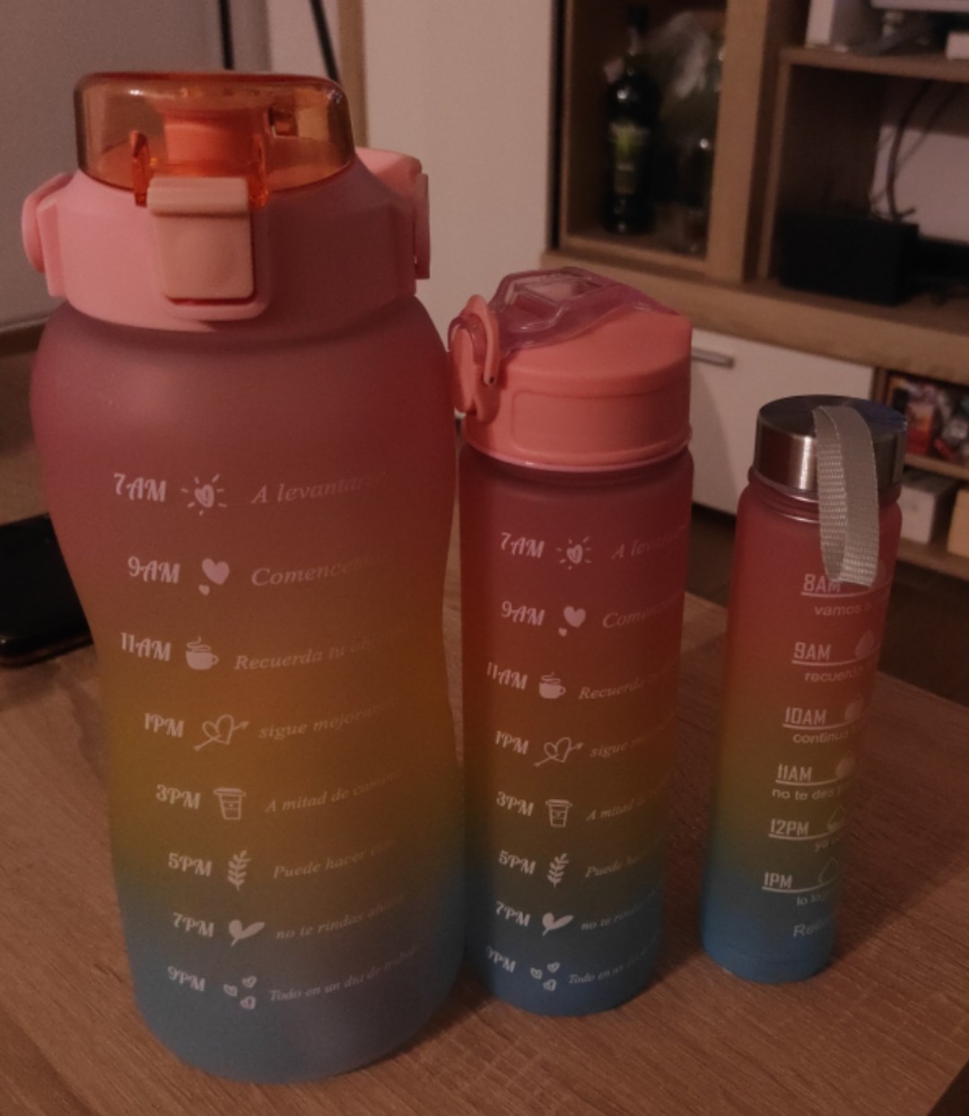 Botella de agua reutilizable de aluminio infantil de 600 ml de Frozen :  : Oficina y papelería
