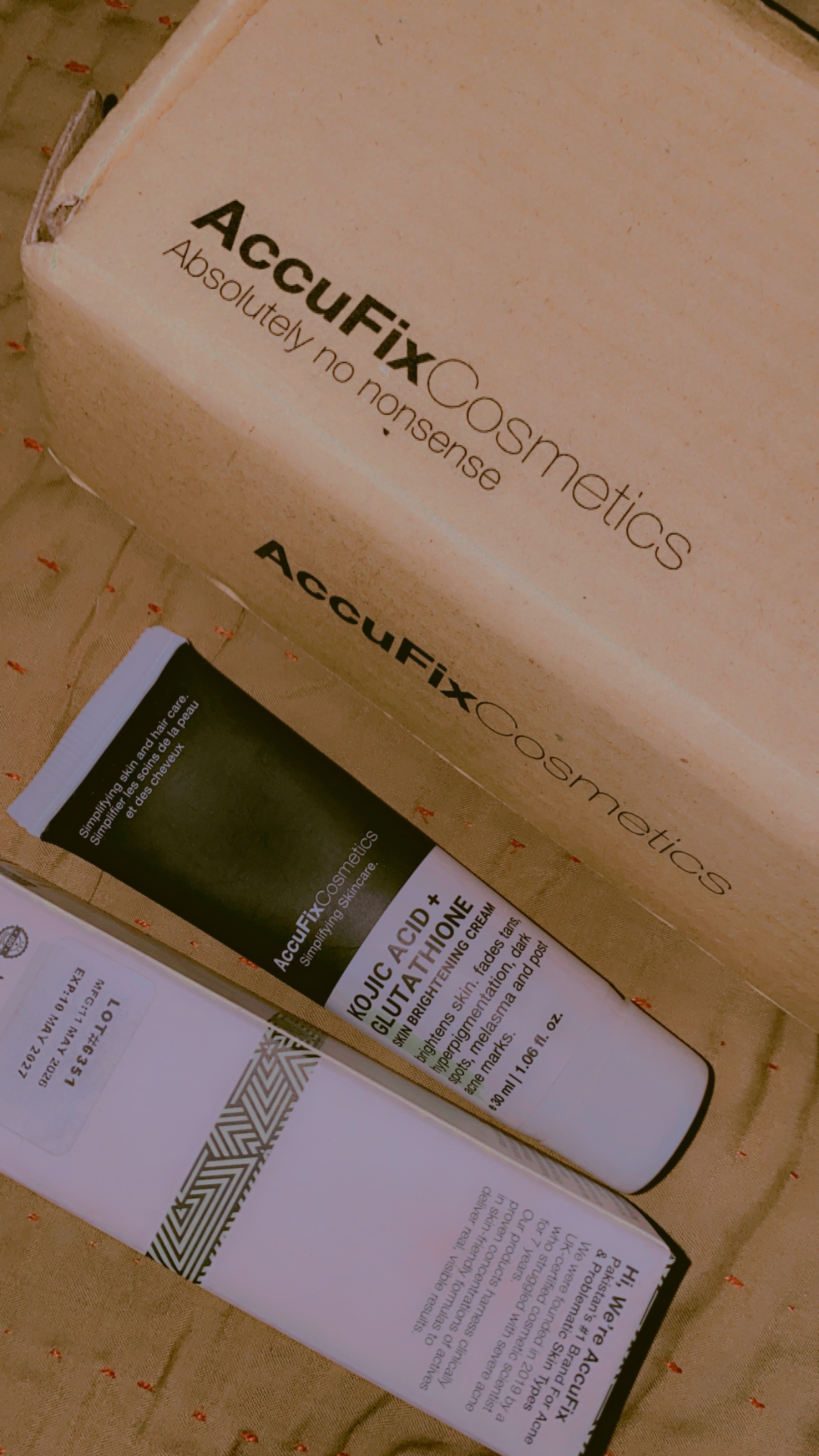 accufix kojic acid glutathione skin brightening cream AccuFix Cosmetics Kojic Acid Glutathione Skin Brightening Cream | Avaiable  in 50g & 30g