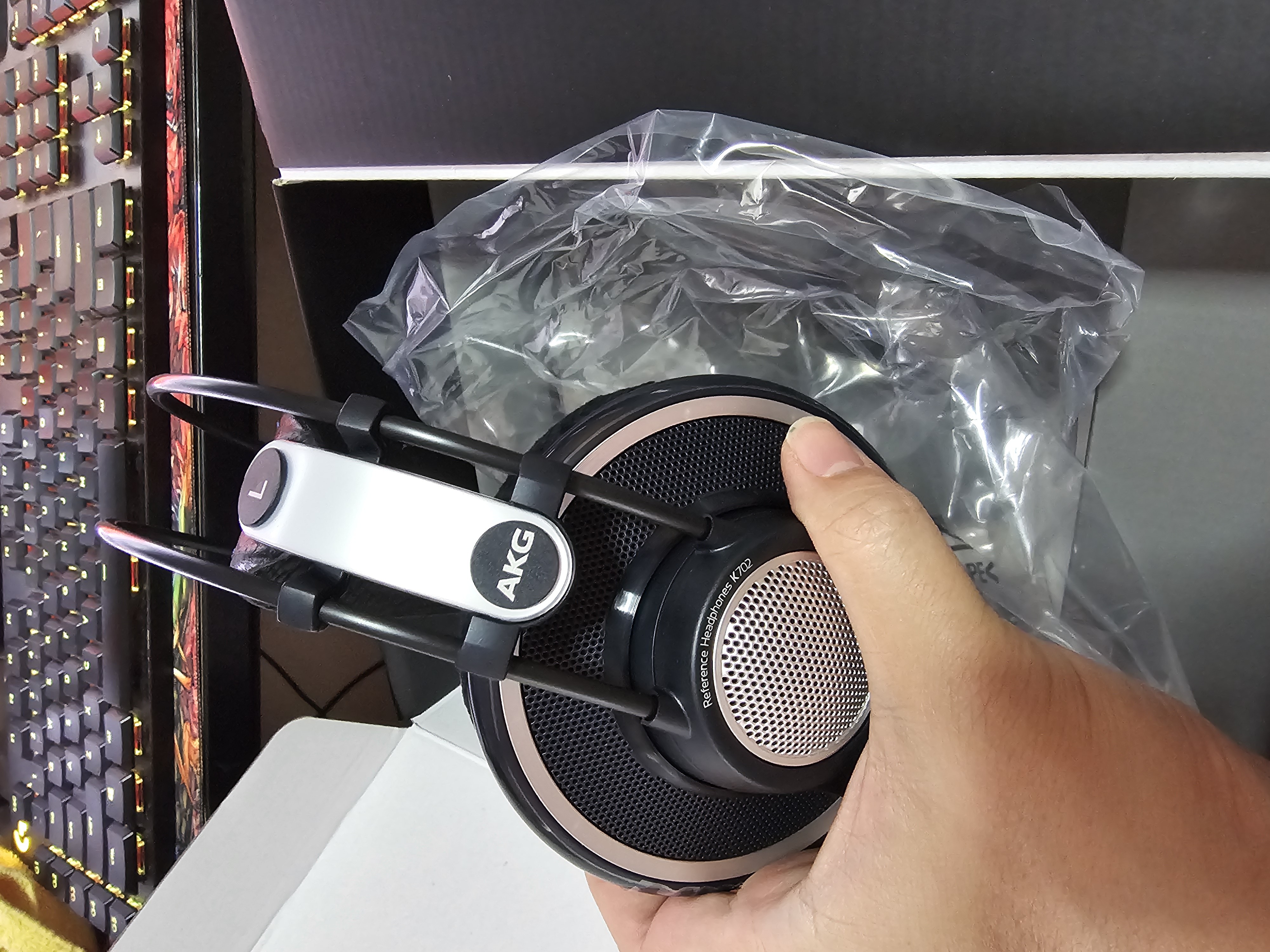 AKG K702美品 箱入り　匿名配送 楽天市場】P10倍 AKG K702-Y3 モニター ヘッドホン | オープン
