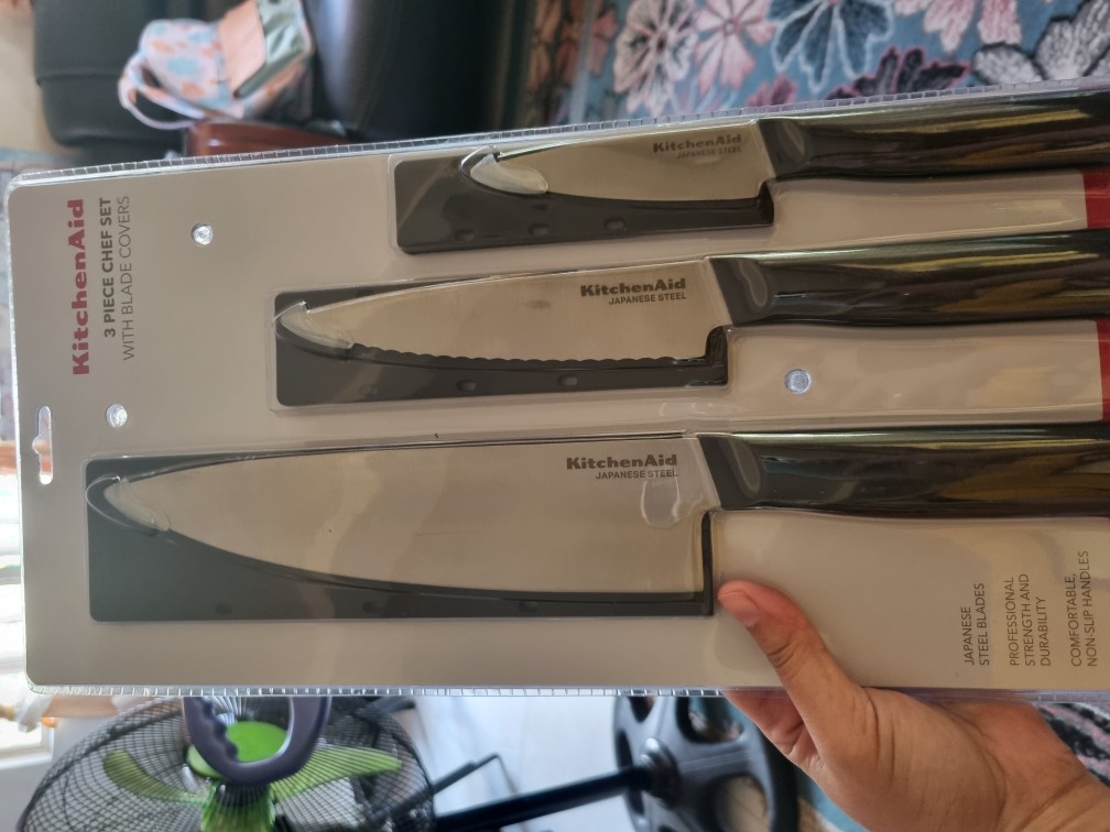 KitchenAid Classic 3 piece Chef Knife Set with Custom Fit Blade Covers, 8  inch Chef Knife, 5.5 inch Serrated Utility Knife, 3.5 inch Paring Knife