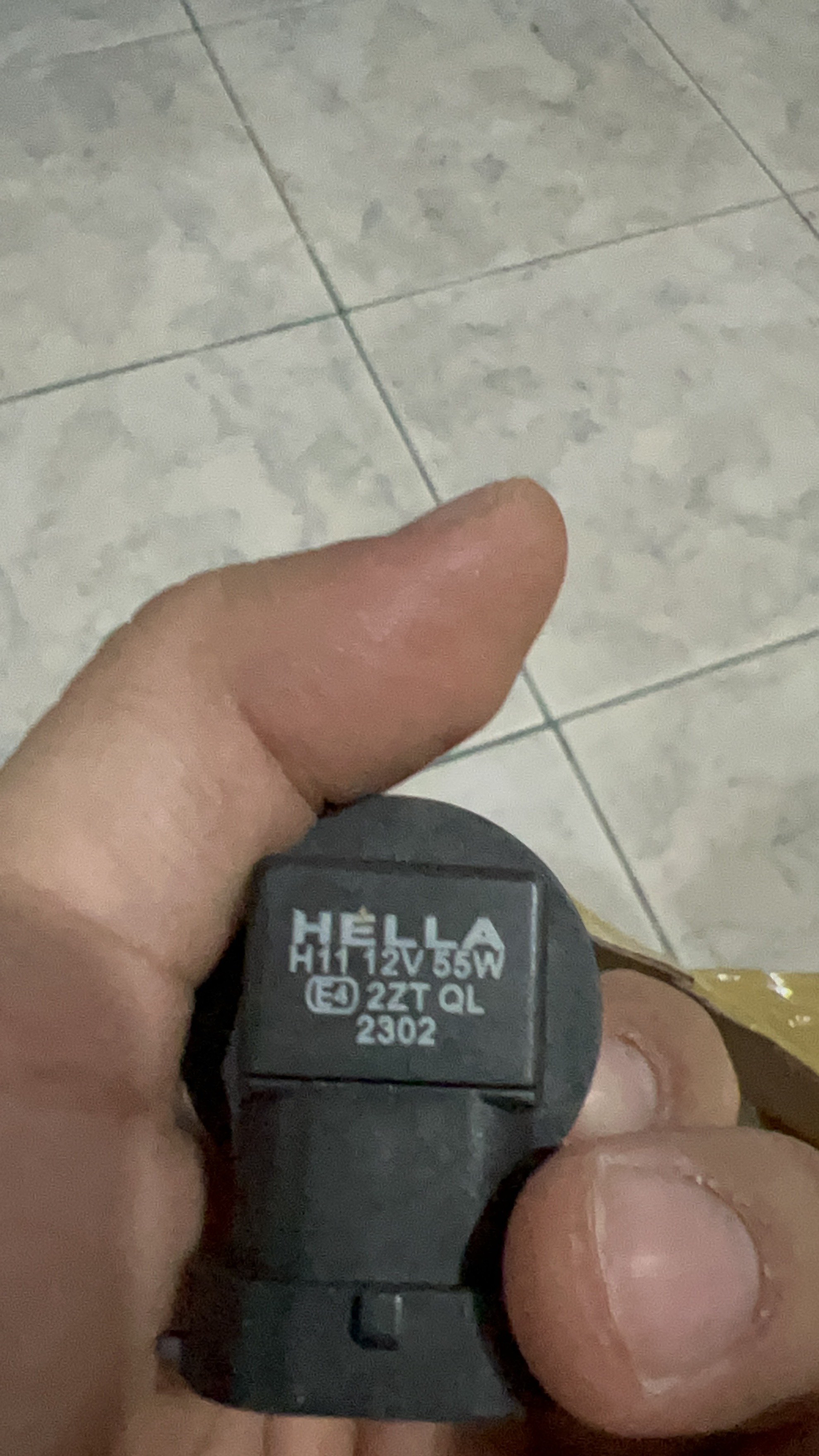 Bombilla H11 12V 55W Hella
