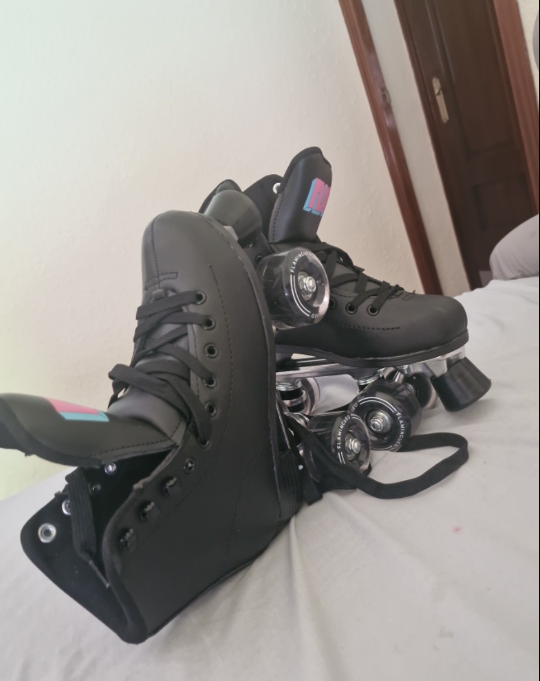 Flamingueo Patines 4 Ruedas - Patines 4 Ruedas Mujer, Patines 4 Ruedas Niña,  Roller Skates, Patines Adulto, Patines Mujer, Patines Ruedas Uretano 58mm x  32 mm, Tallas 35-43 EU