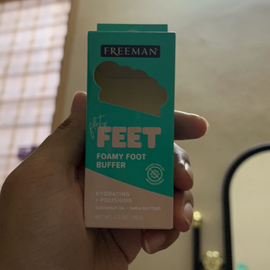 Flirty Feet Coconut Oil and Shea Butter Hydrating & Polishing Foamy Fo –  Freeman Beauty