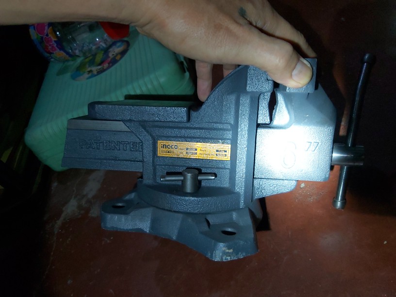 Ingco HBV086 6 Bench Vise with Anvil, Ductile Cast Iron Material