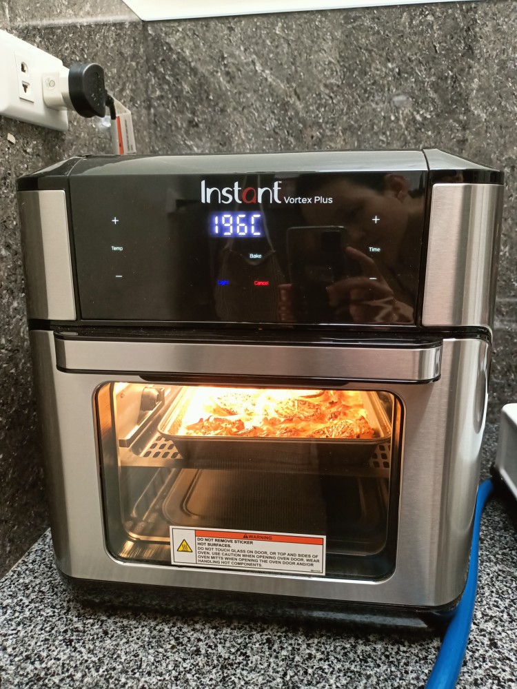 Instant Vortex Plus 7-in-1 Multi-Functional Smart Air Fryer Oven (10QT –  House Hacks PH