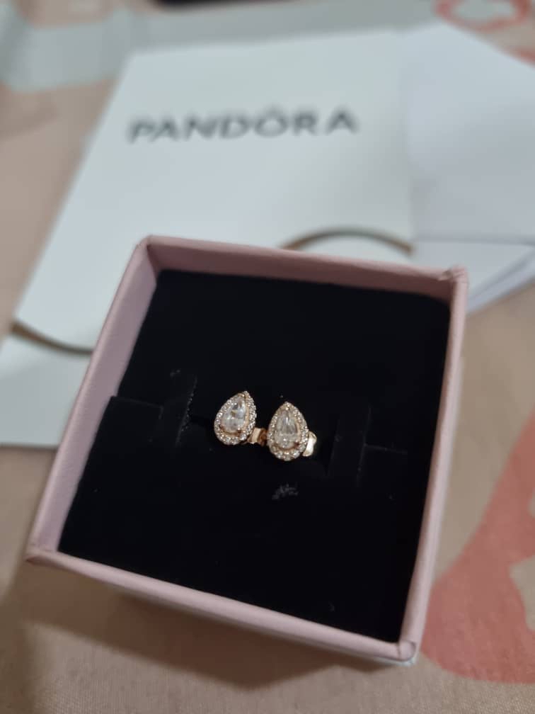 Pandora Sparkling Teardrop Halo Stud Earrings 001-900-04675 | JMR Jewelers  | Cooper City, FL