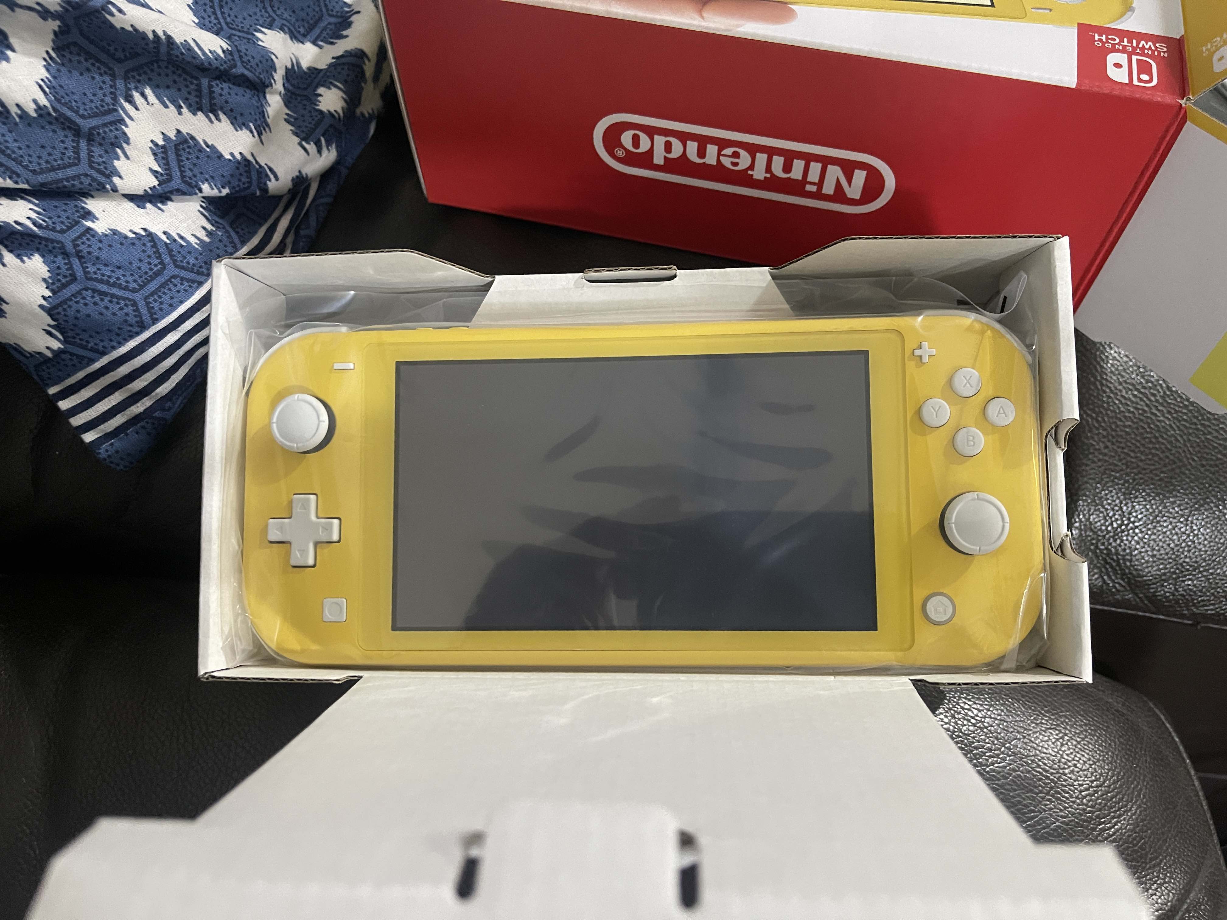 Nintendo Official Store] Nintendo Switch Lite - Yellow | Lazada