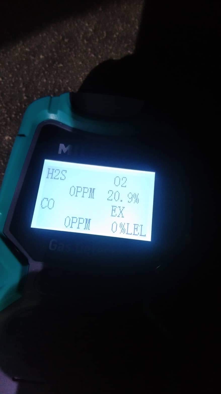 thumbnail image 2 of Gas Monitor, CO H2S O2 LEL 4 In 1 Accurate Measurement Gas Detector, Sound Light Vibration Alarm Backlit Display Gas Detector For Work Home 2 of 11