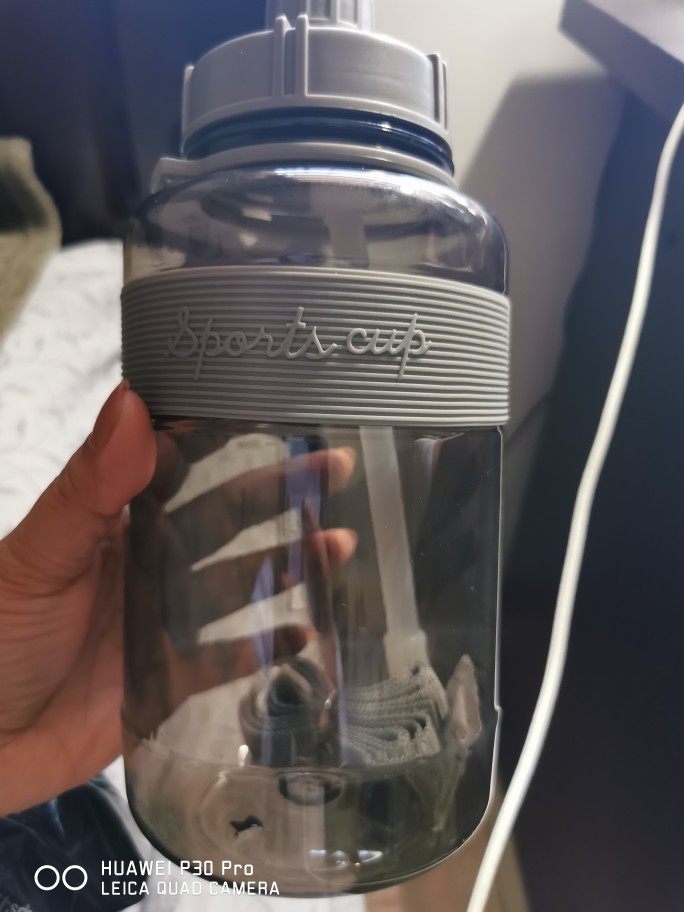 leica water bottle